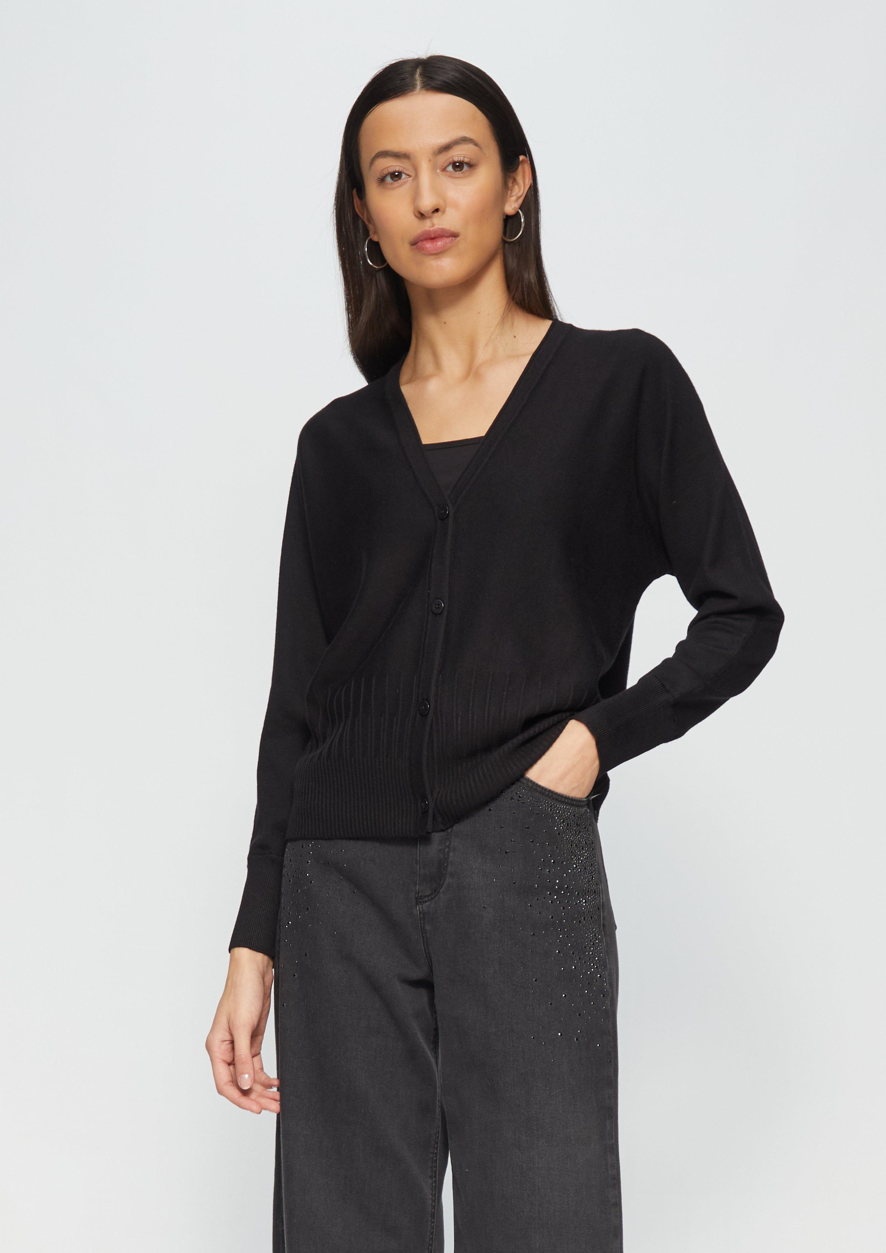 Cardigan in 9999, 4431 & 81W4