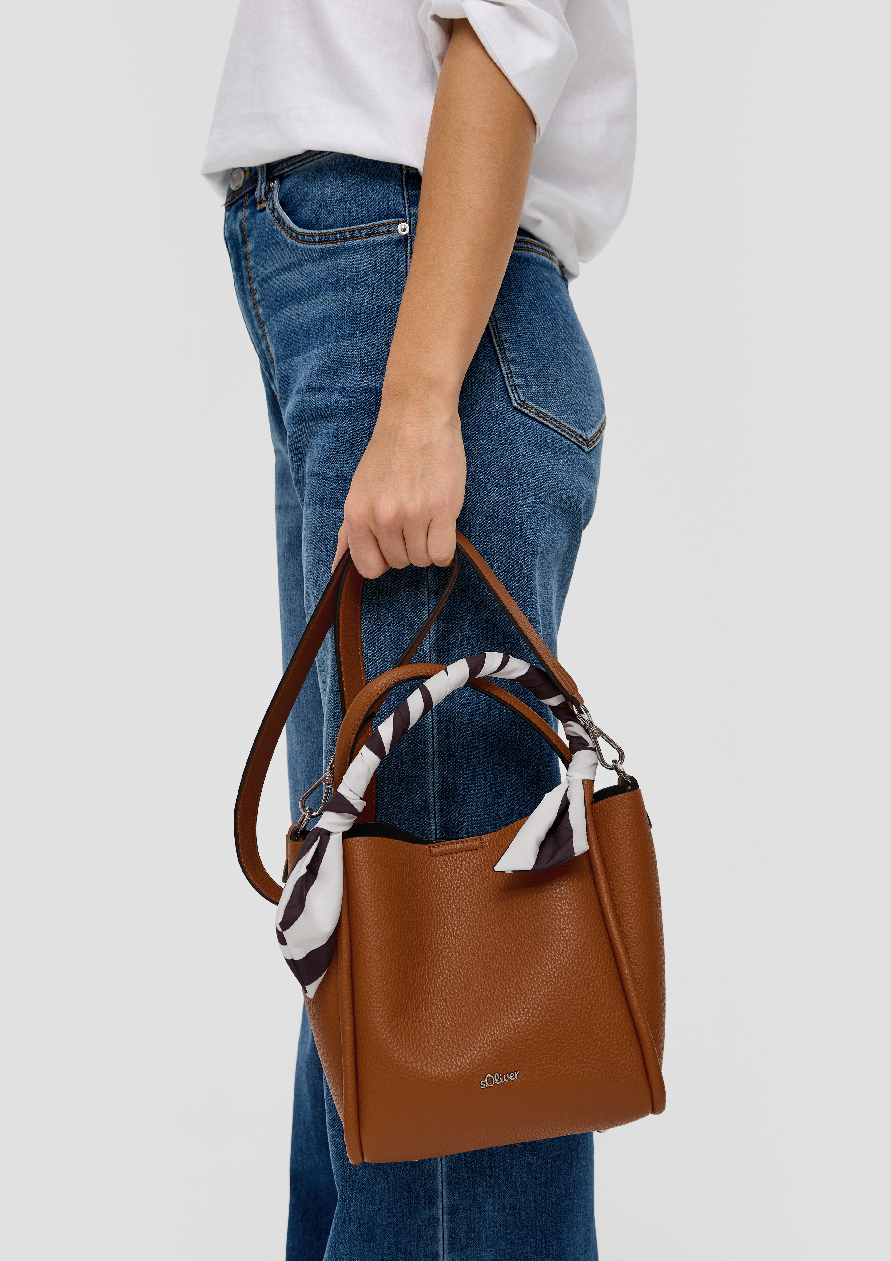 Faux leather shoulder bag - cinnamon | s.Oliver