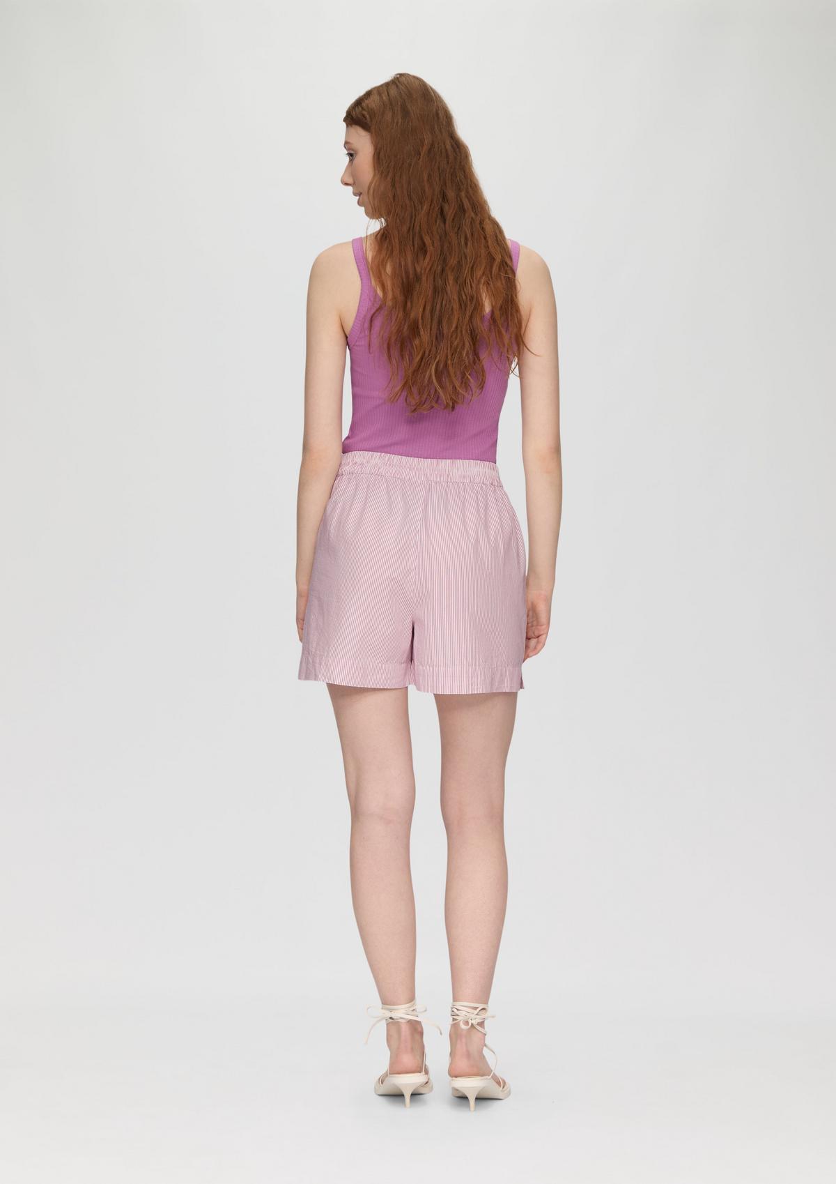s.Oliver Regular: Prugaste kratke hlače s elastičnim pojasom
