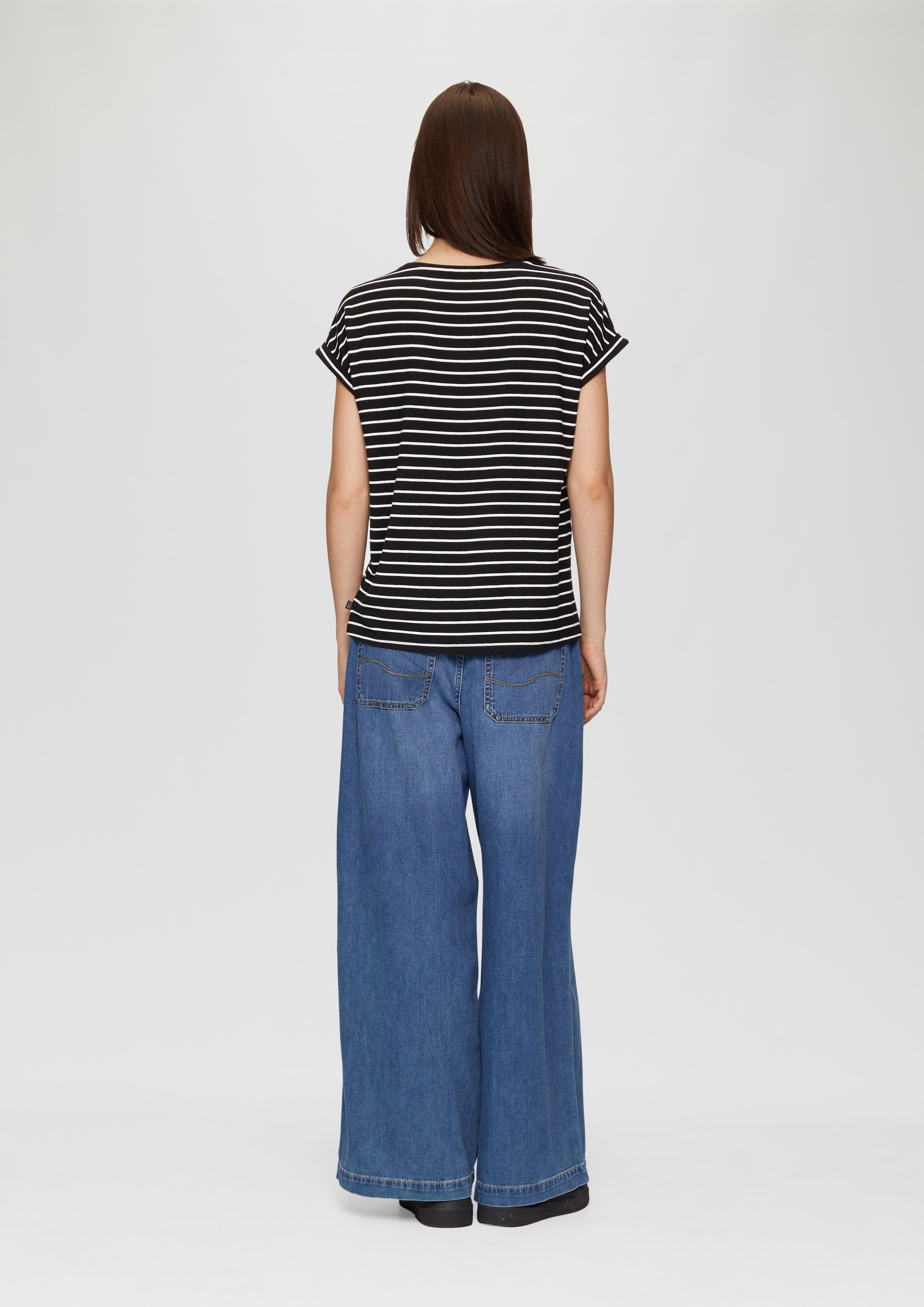 T-shirt in 99G0, 02G0, 81G0 & 92G0