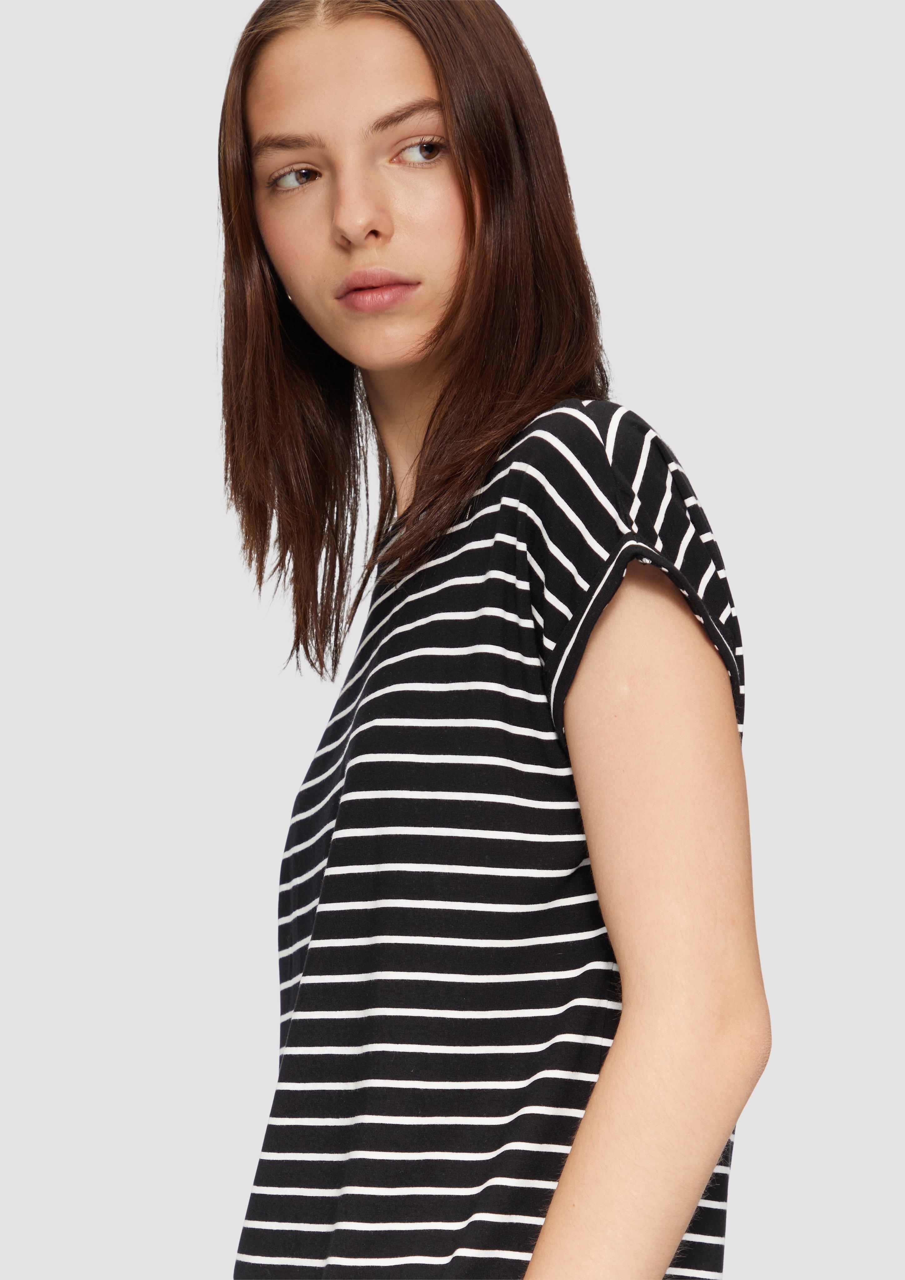 T-shirt in 99G0, 02G0, 81G0 & 92G0