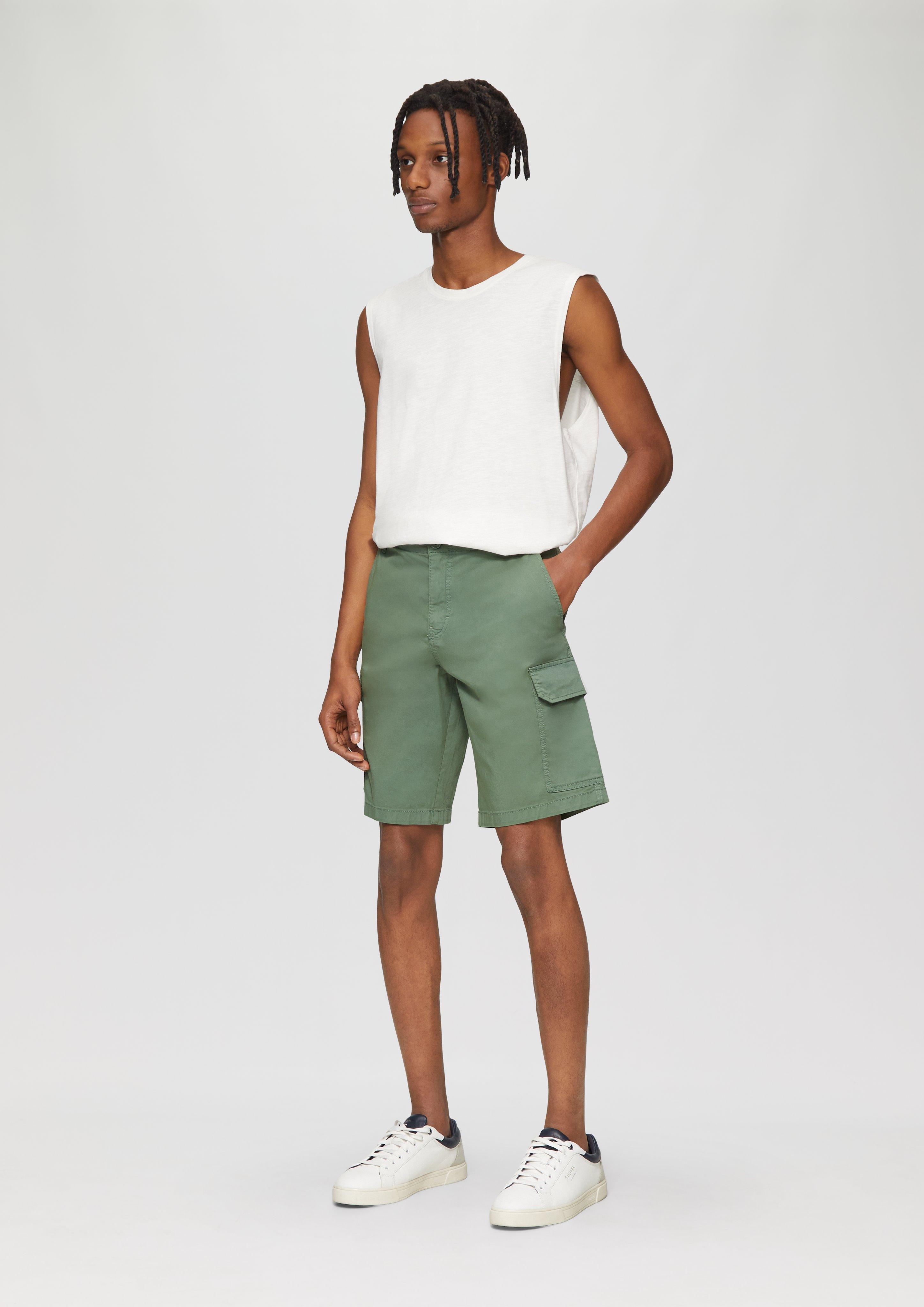 Shorts with cargo pockets forest green s.Oliver