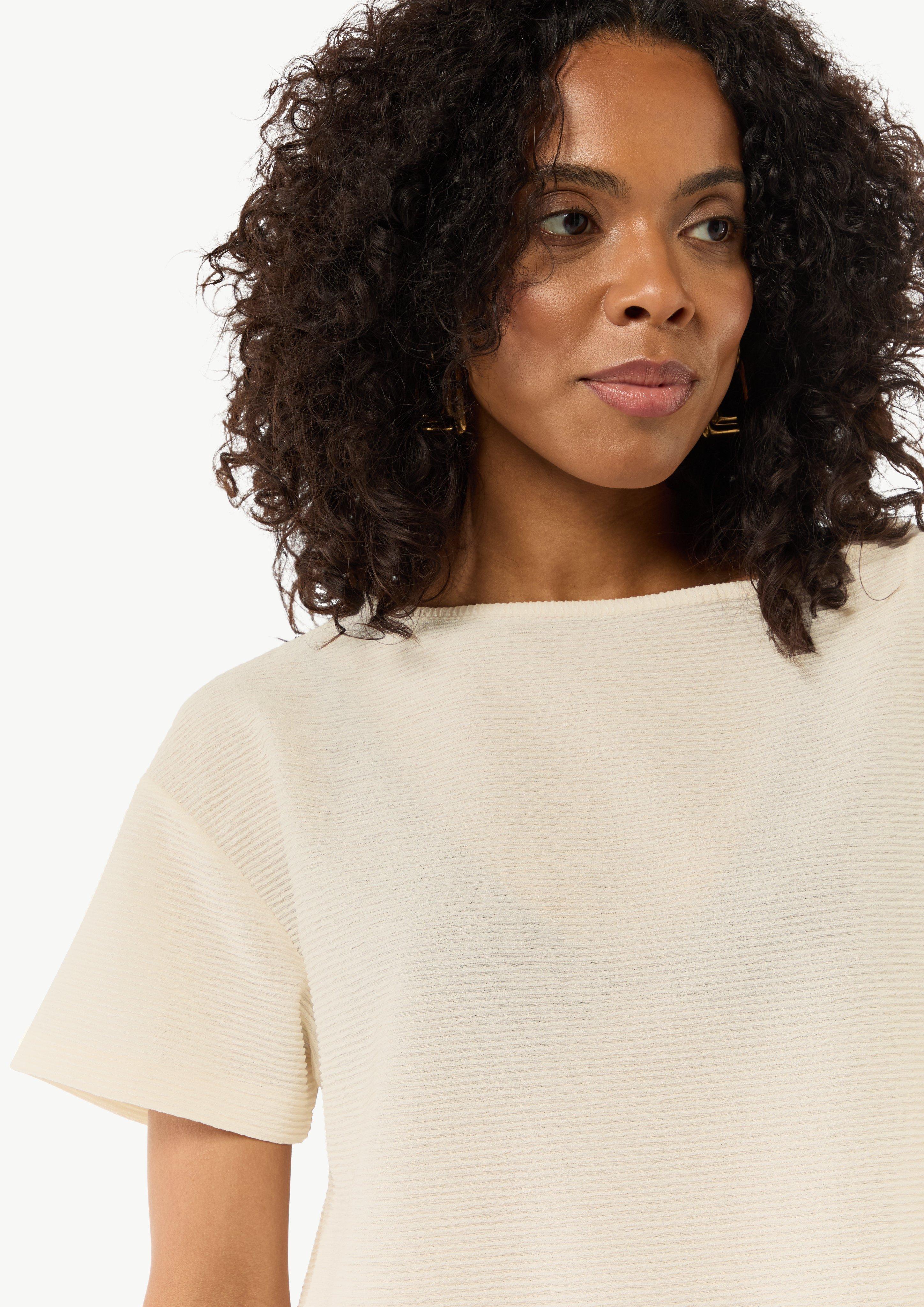 Boxy fine knit top with a bateau neckline - light beige | Comma Boxy fine knit top with a bateau neckline - light beige | Comma
