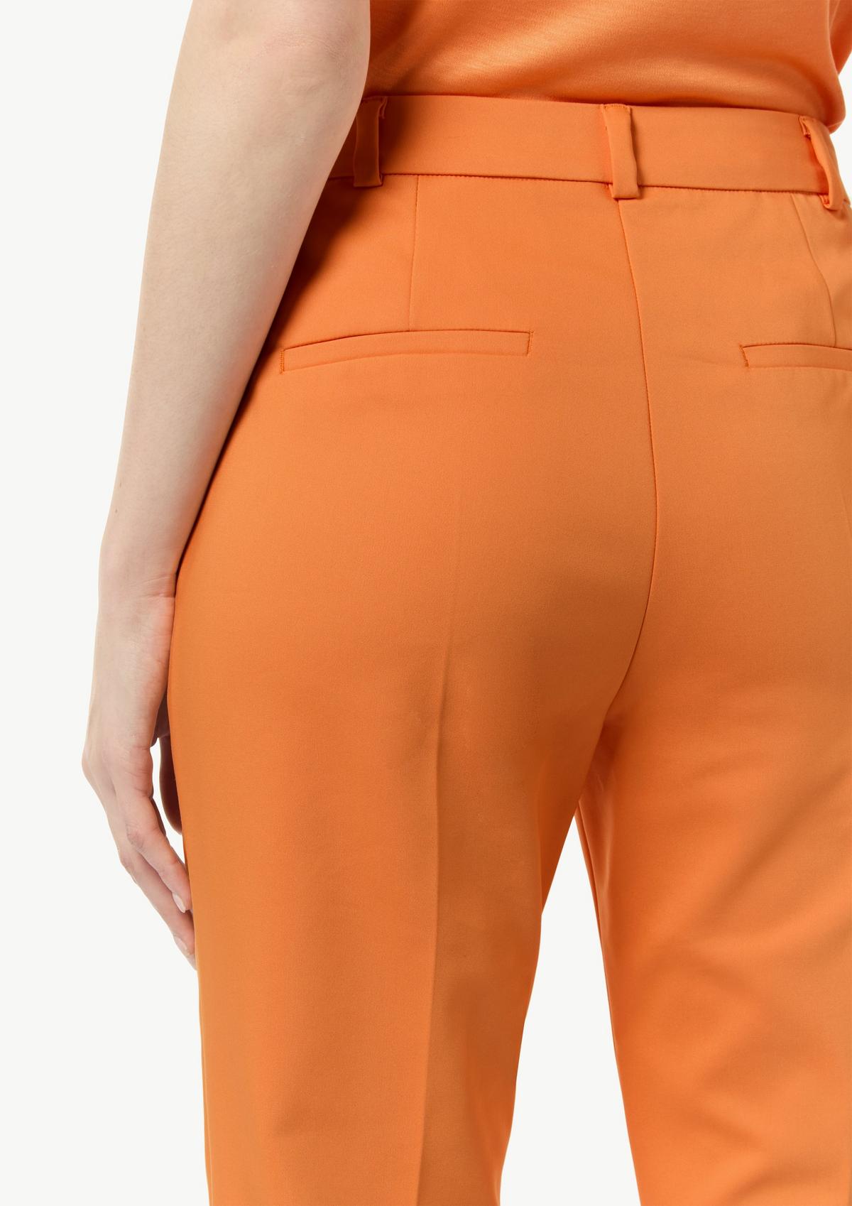 comma Slim: pantalon à plis de repassage permanents