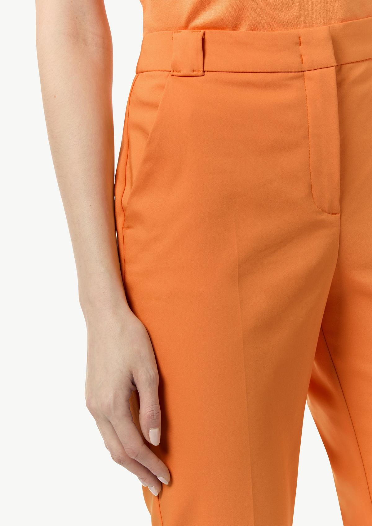 comma Slim: pantalon à plis de repassage permanents