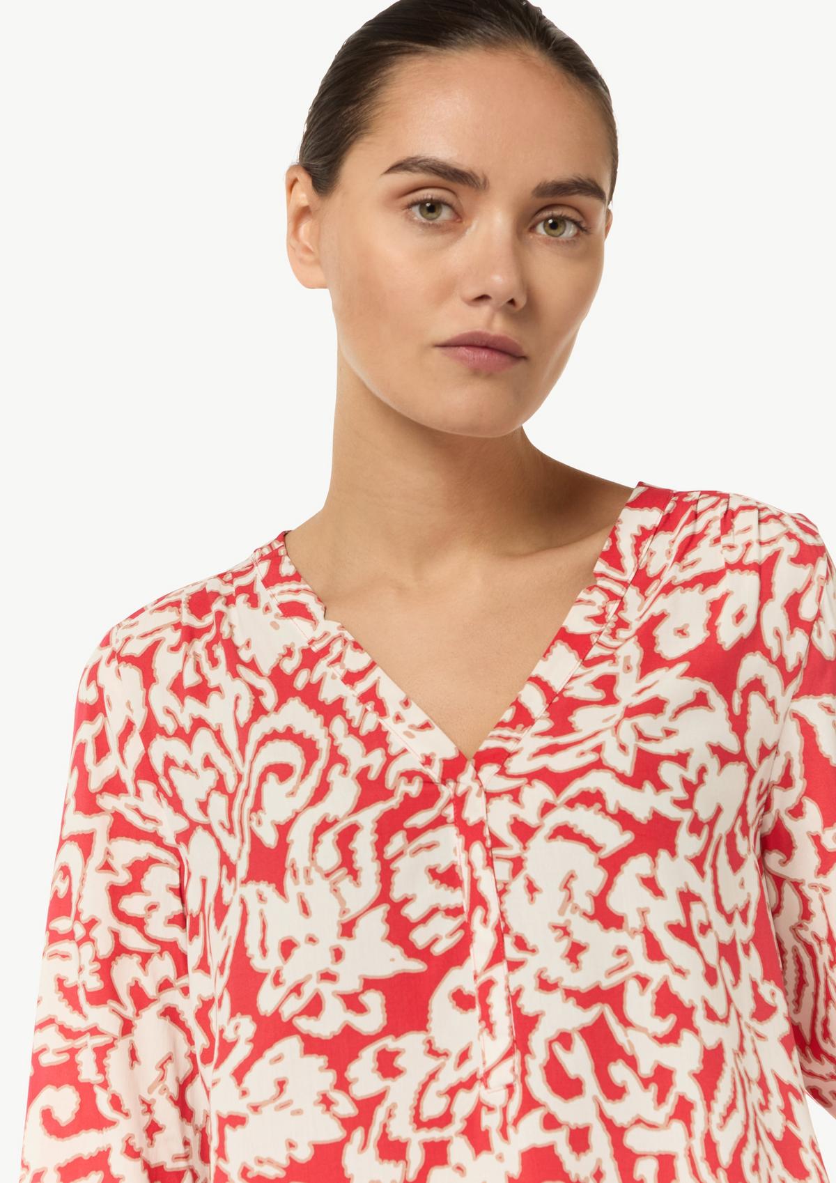 comma Viscose blouse with a V-neckline