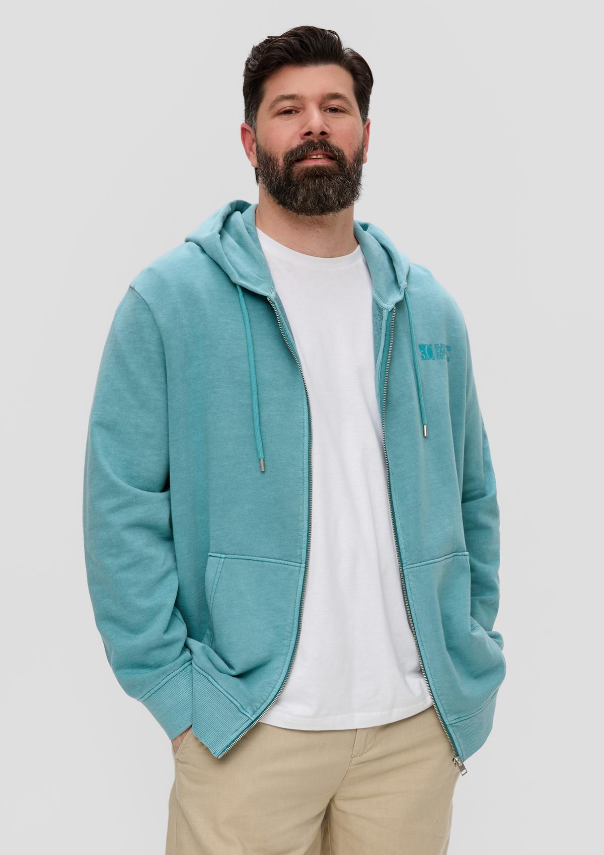 s.Oliver Pulover jakna s posebnim barvnim učinkom in kapuco