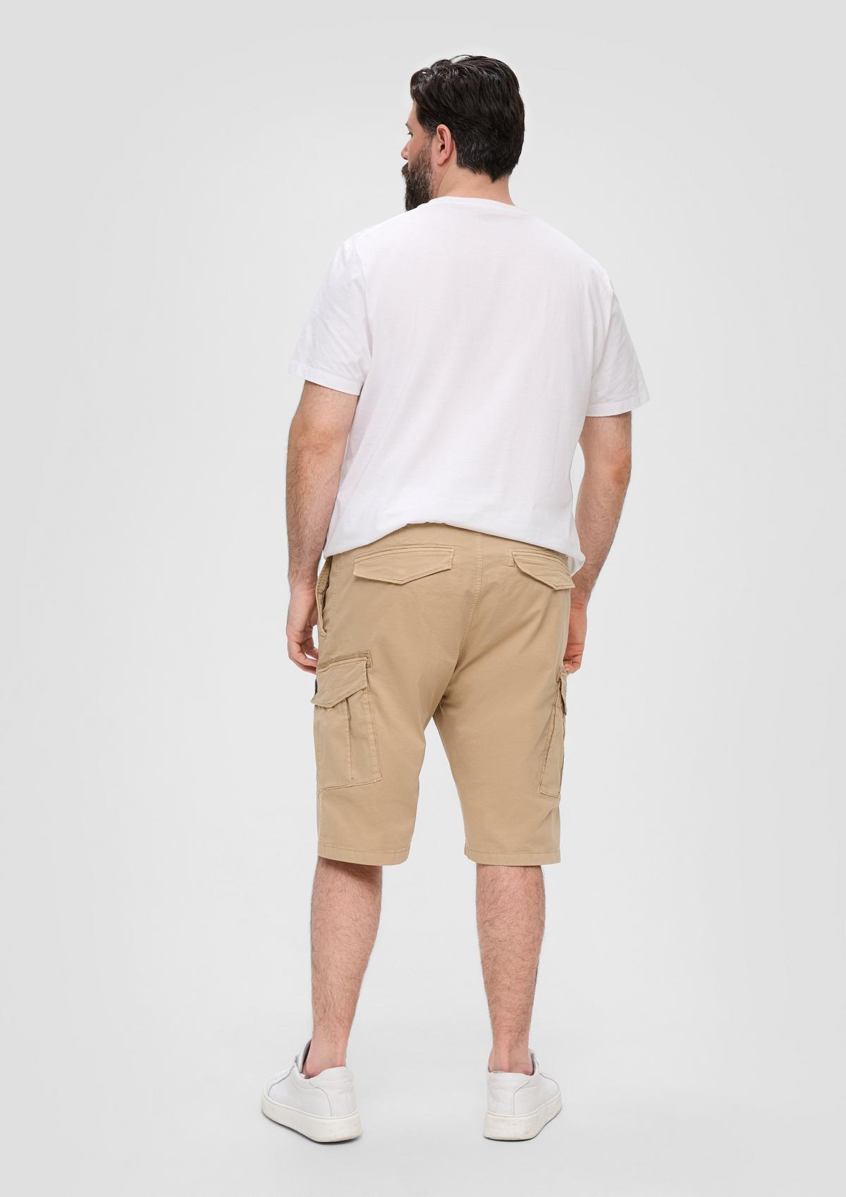 s.Oliver Relaxed: bermuda hlače z velikimi žepi s posebnim barvnim učinkom