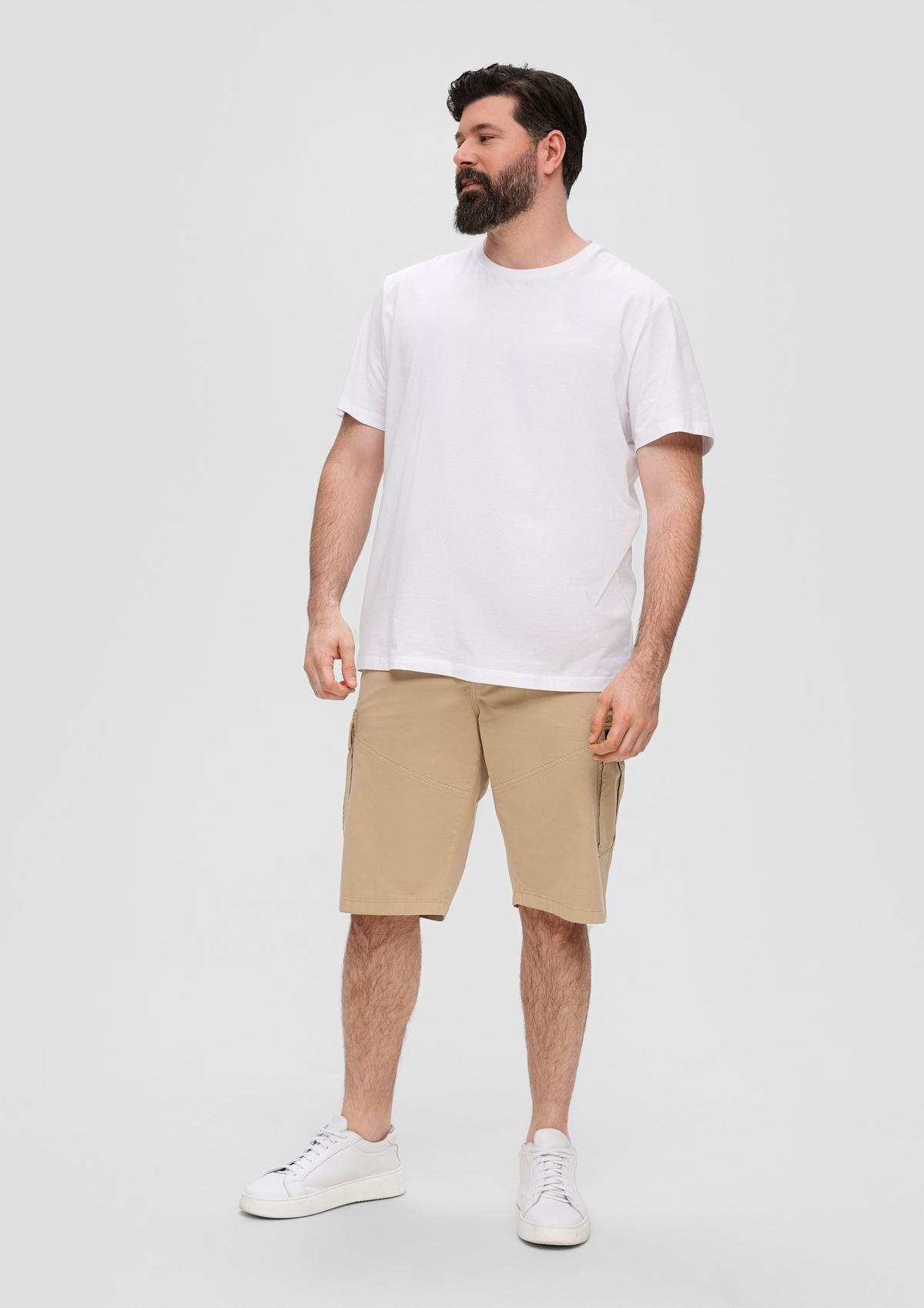 Relaxed fit: garment-dyed cargo Bermudas