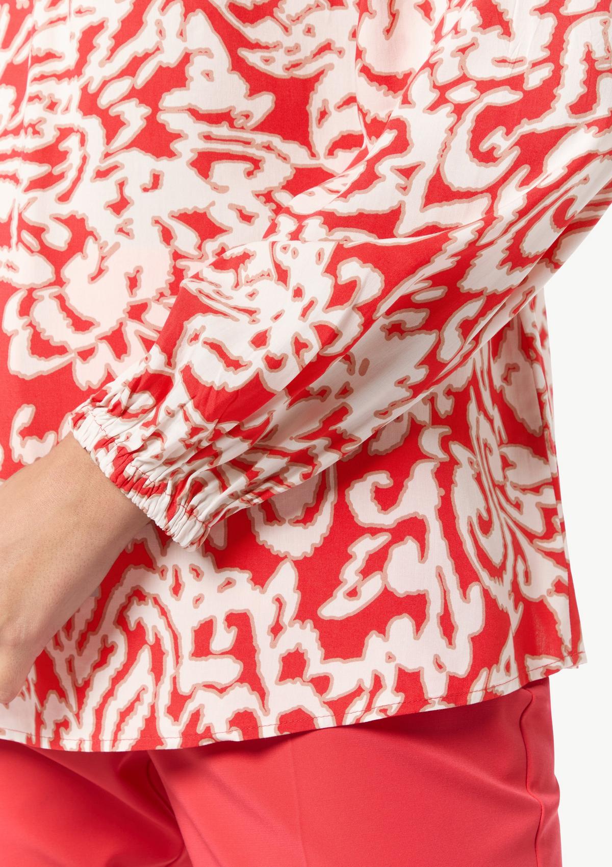 comma Bluse mit plissiertem Ausschnitt