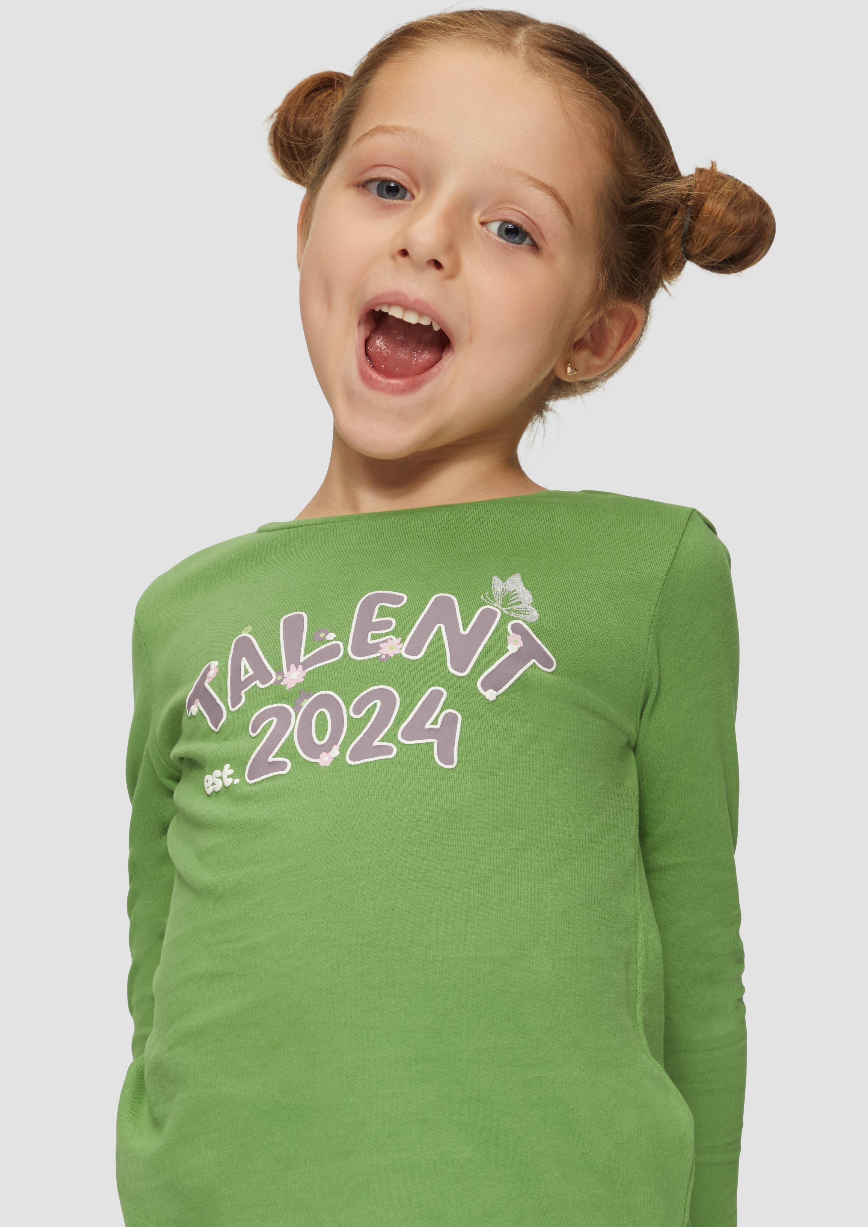 T-Shirt in 7450, 5952 & 4725