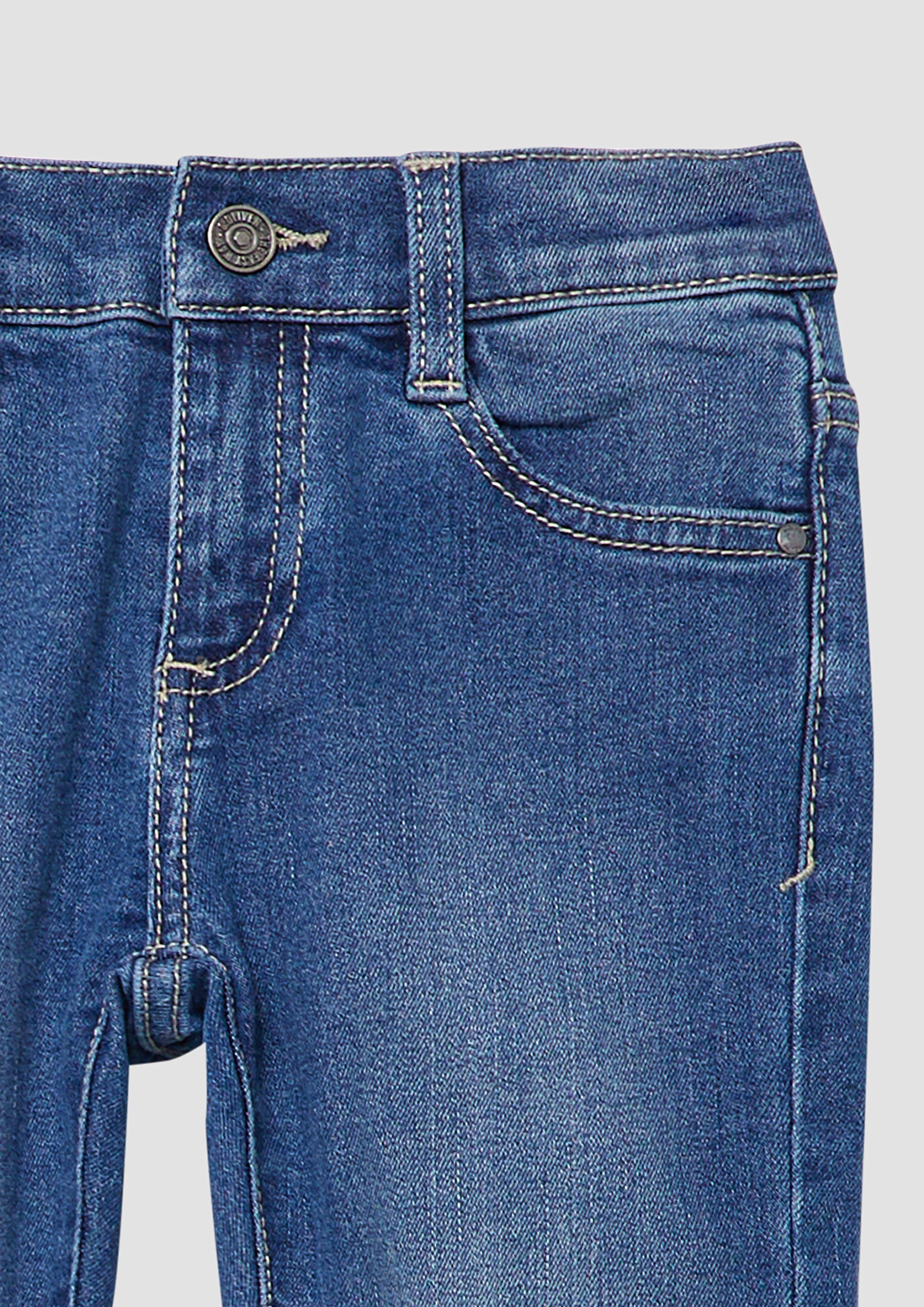 Jeans in 55Z2, 52Z4 & 58Z4