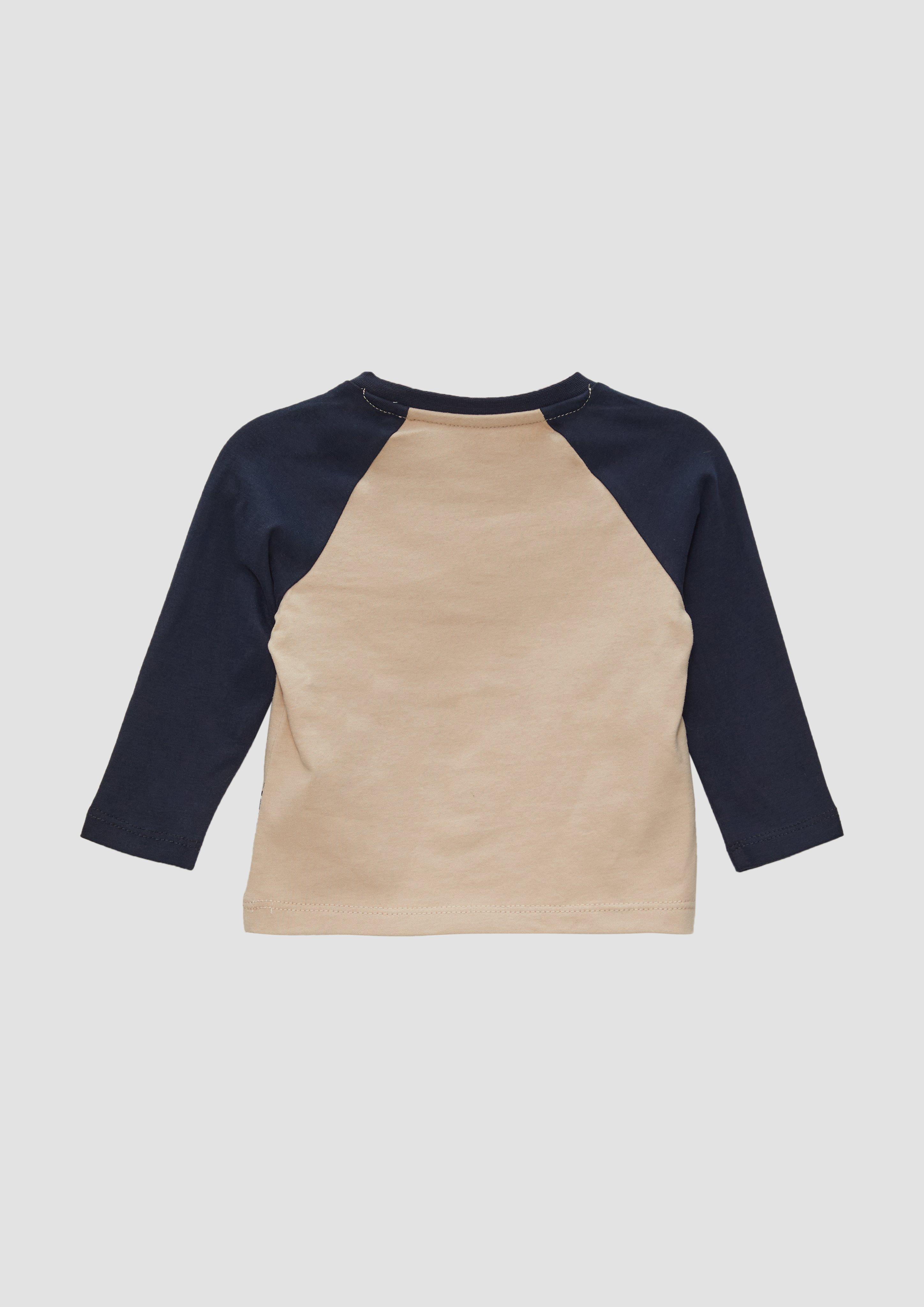 T-shirt in 8138 & 3840