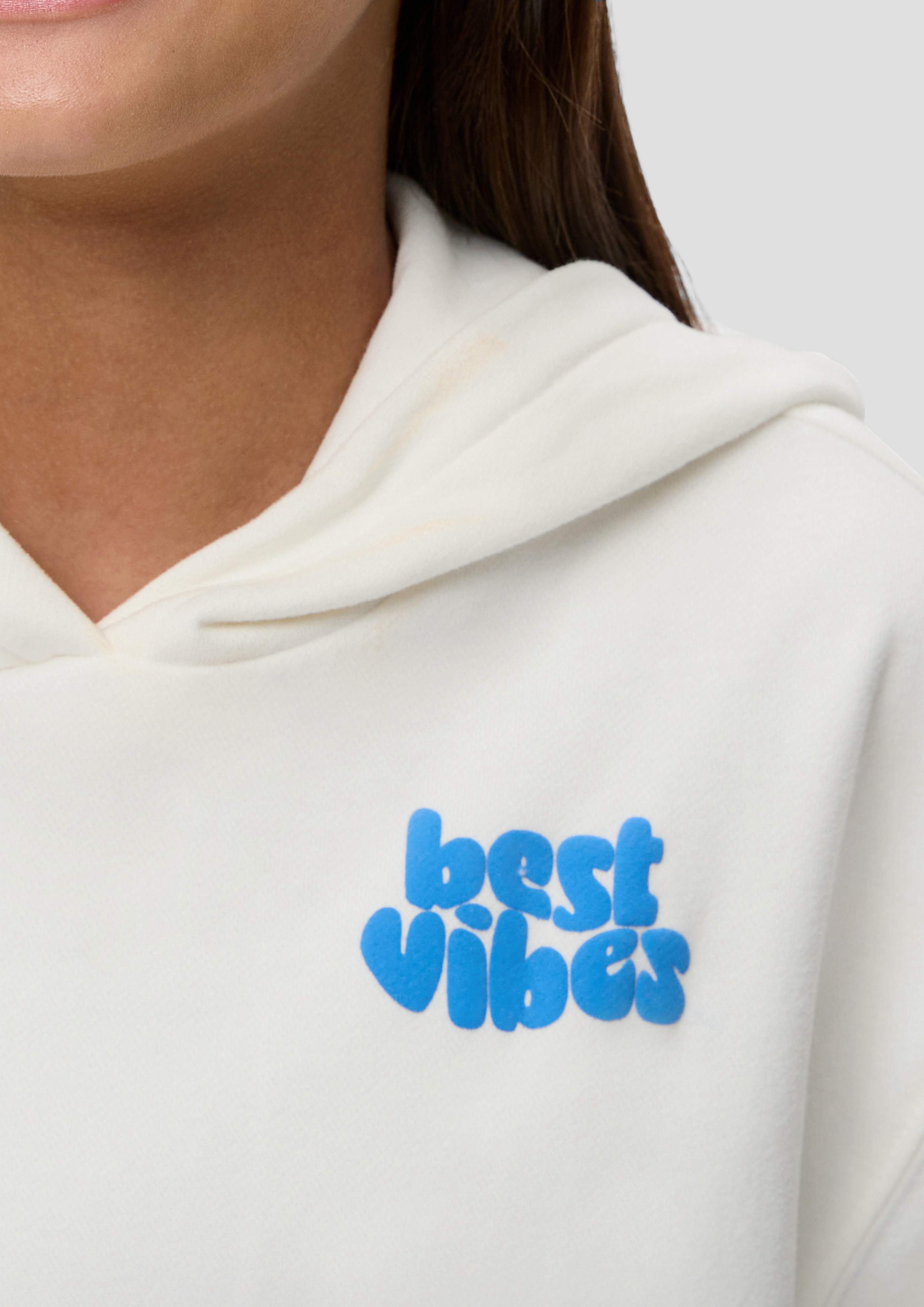 Sweatshirt in 0210 & 4440