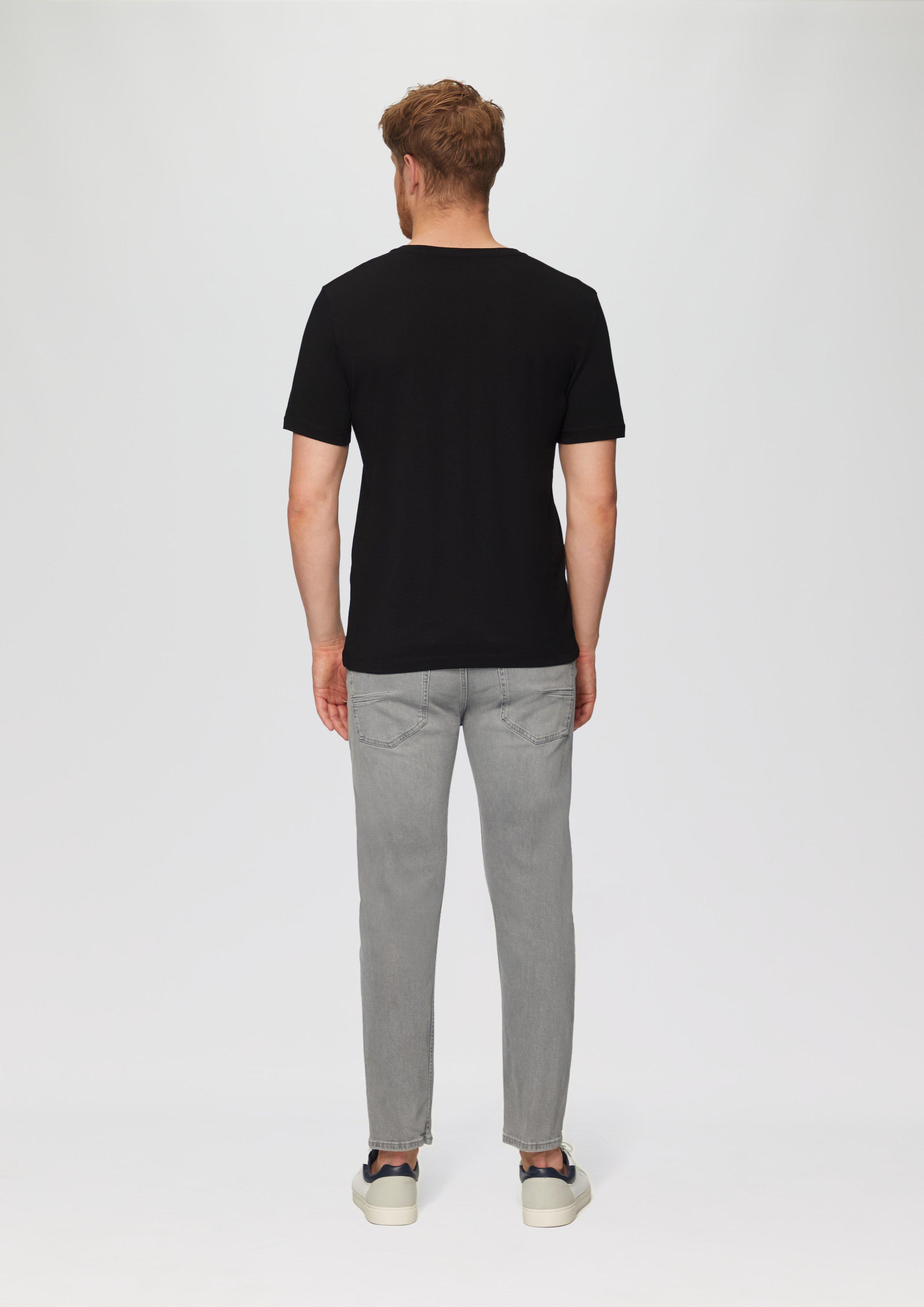 T-shirt in 9999, 5978, 4084, 7785, 0100 & 5402