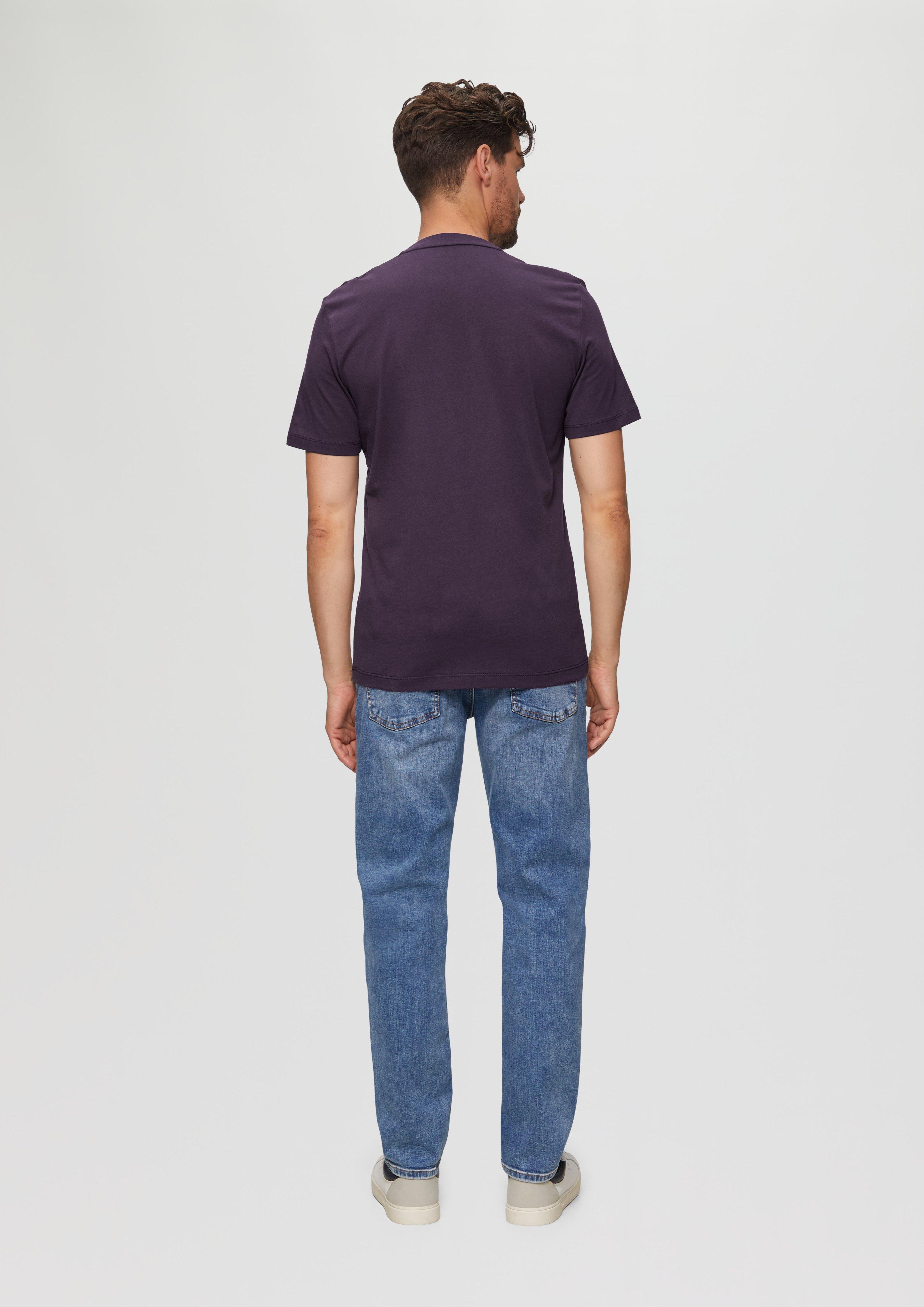 T-Shirt in 48D3, 77D1, 40D2, 77D3, 59D3, 80D1, 59D1, 48D1, 33D3, 01D3, 74D3 & 01D2