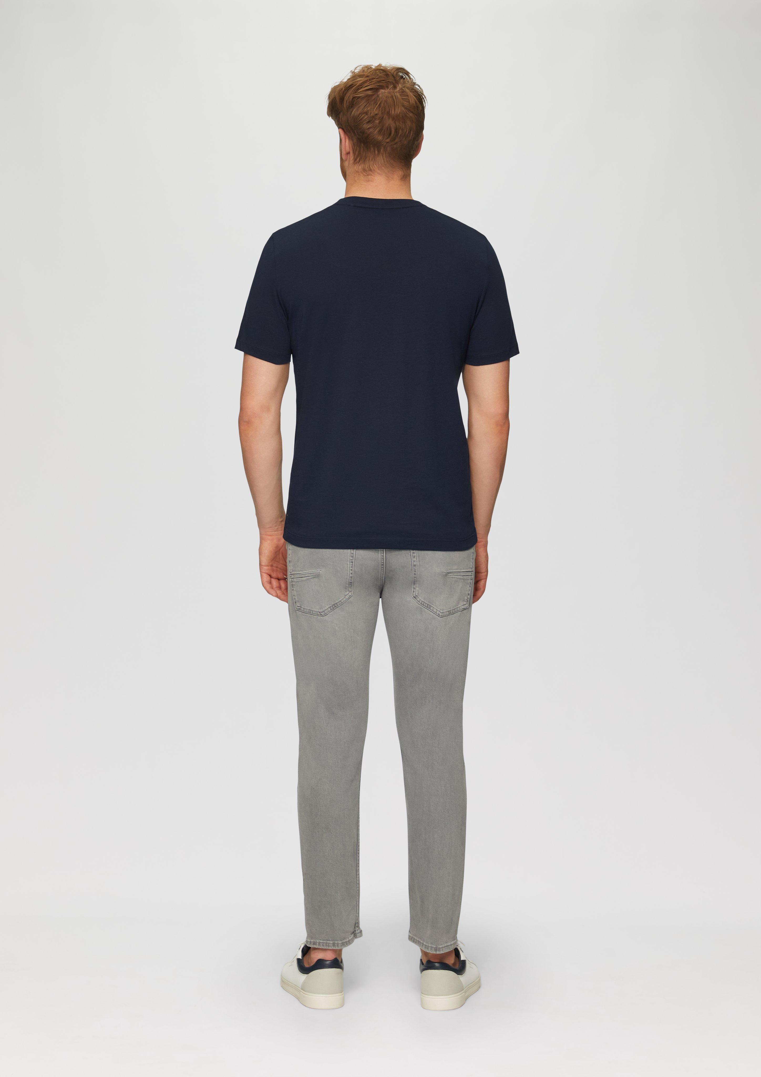 T-Shirt in 59D1, 77D1, 40D2, 77D3, 48D3, 59D3, 48D1, 33D3, 01D3, 74D3 & 01D2