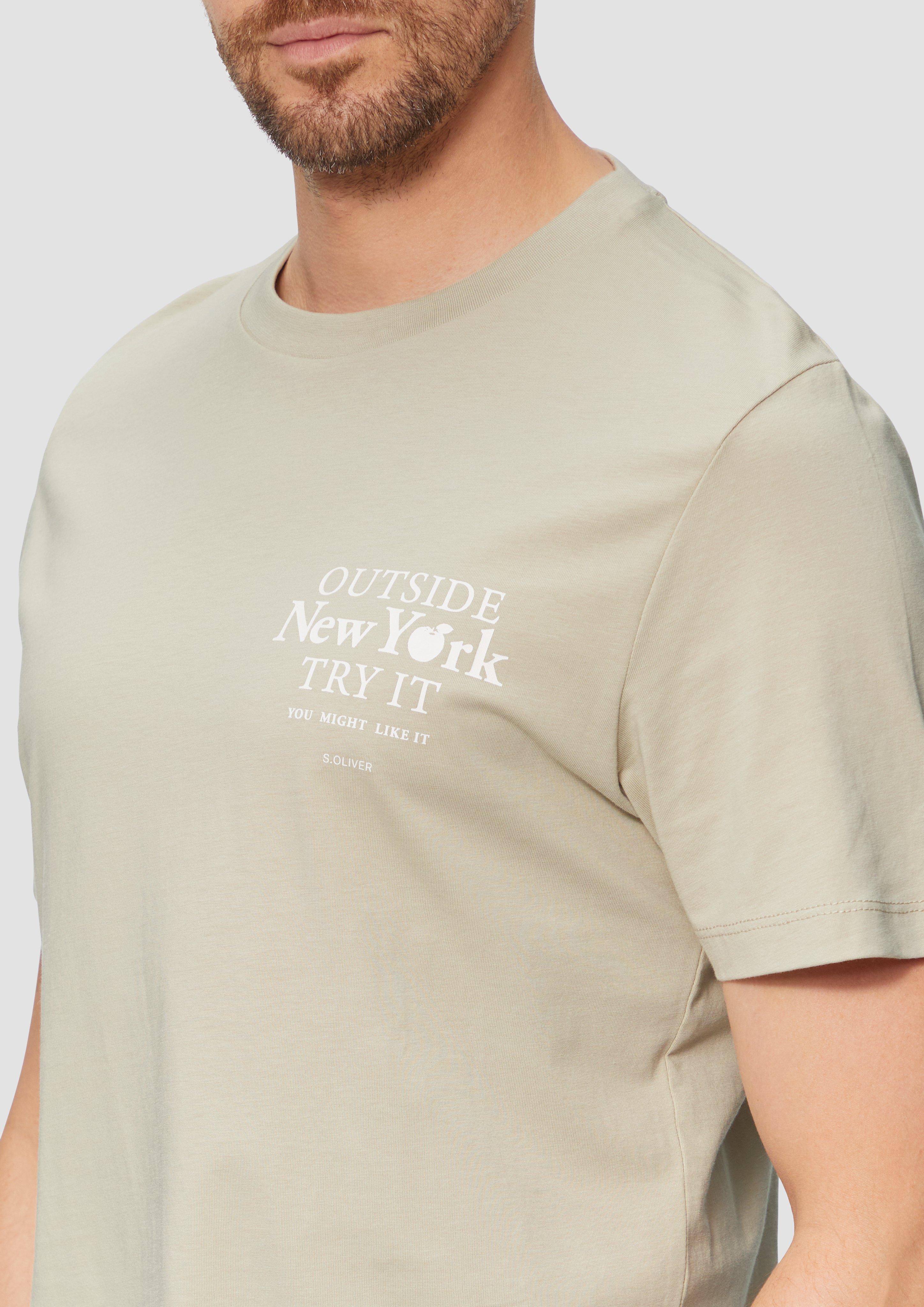 T-shirt in 80D1, 77D1, 40D2, 77D3, 48D3, 59D3, 59D1, 48D1, 33D3, 01D3, 74D3 & 01D2