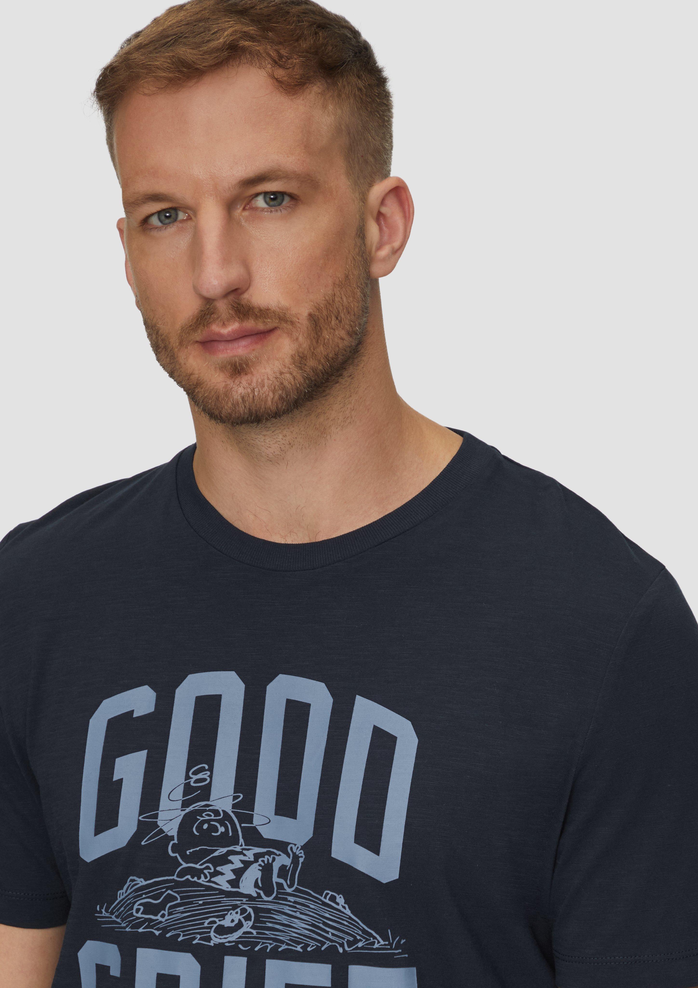 T-shirt in 59D4, 77D4, 54D5, 59D2, 40D6, 01D6, 48D5 & 59D6