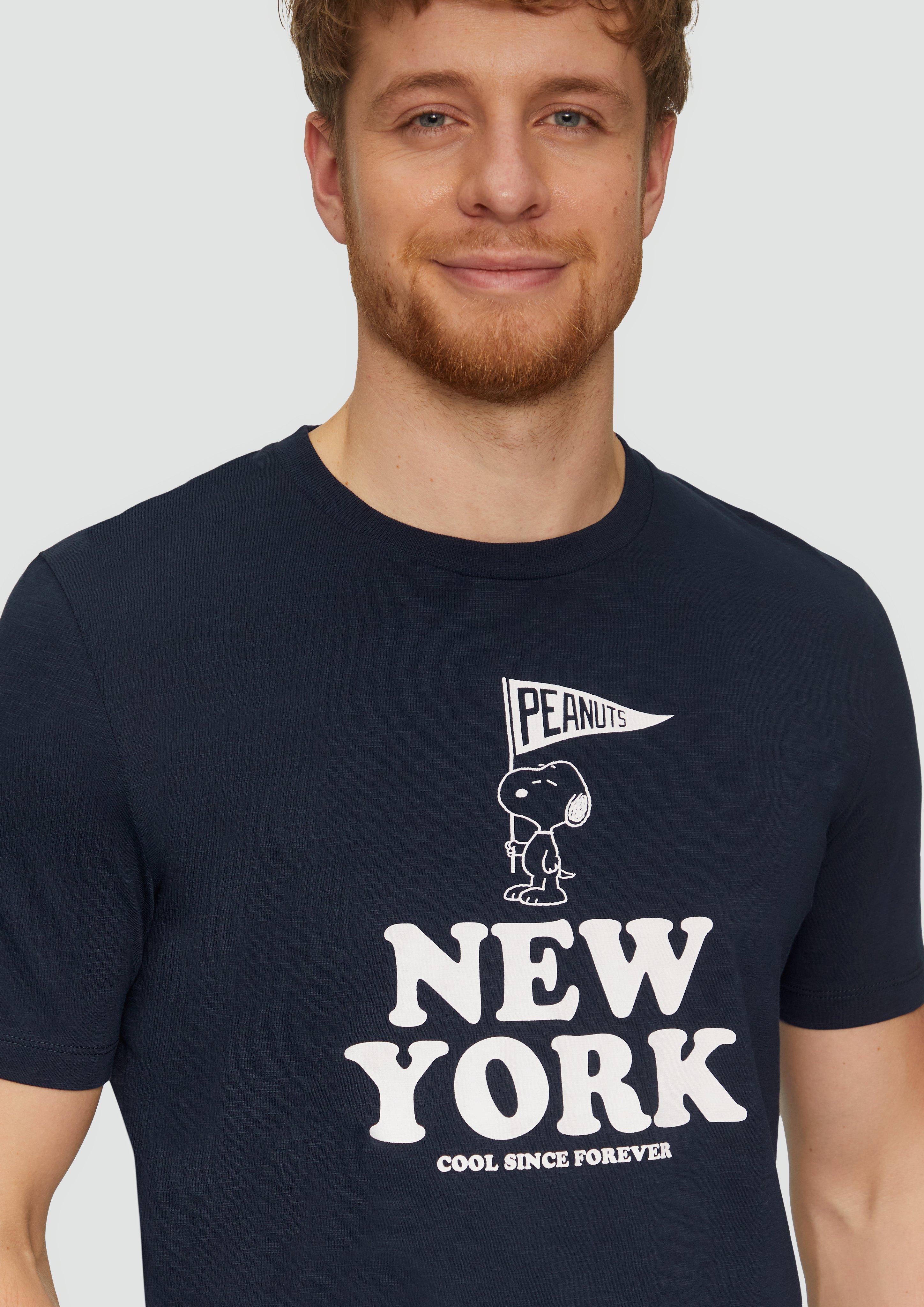 T-shirt in 59D6, 77D4, 54D5, 59D2, 40D6, 01D6, 59D4 & 48D5