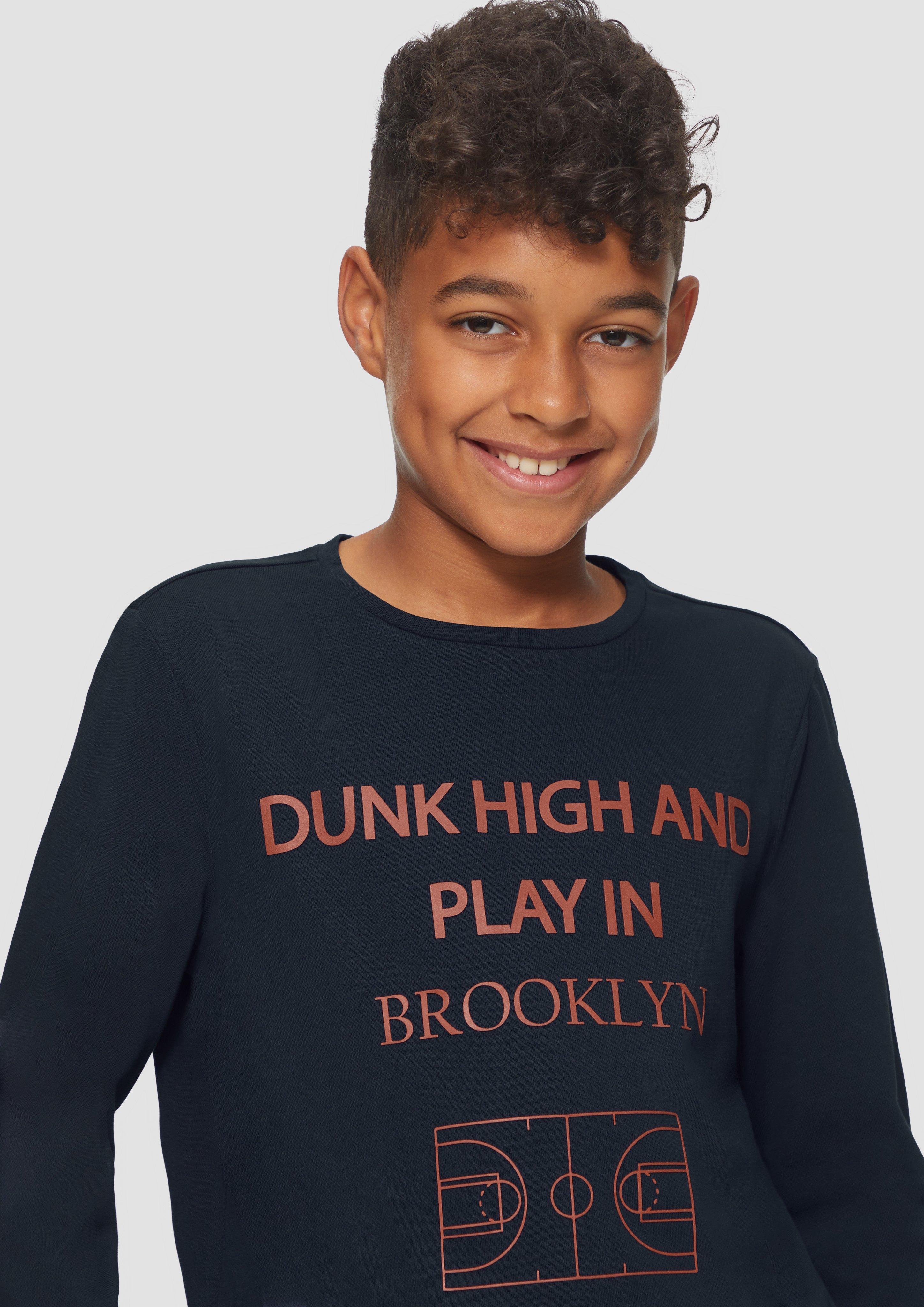 T-Shirt in 5952, 5445 & 7372