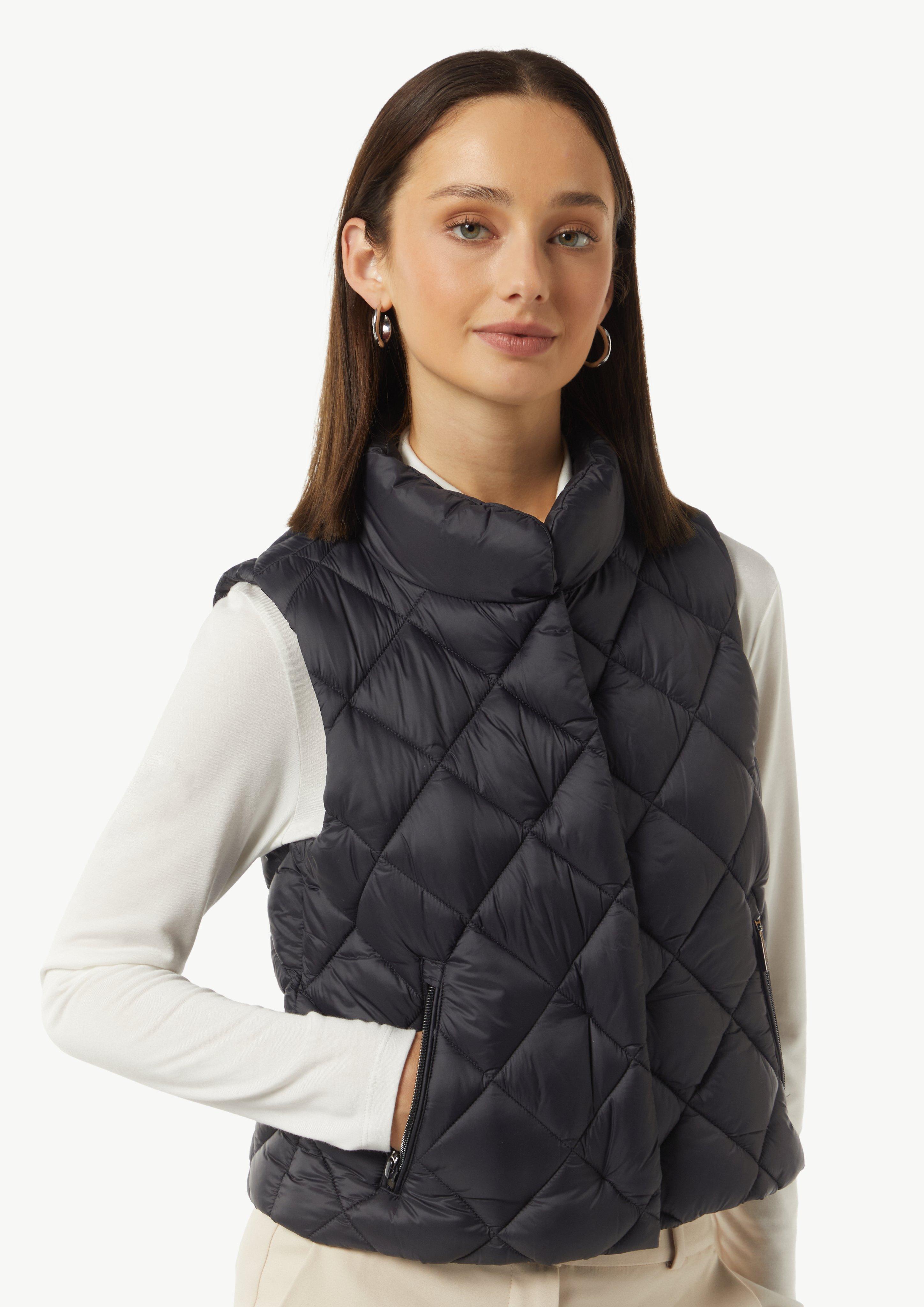 Outdoor waistcoat in 9999, 8143 & 7443