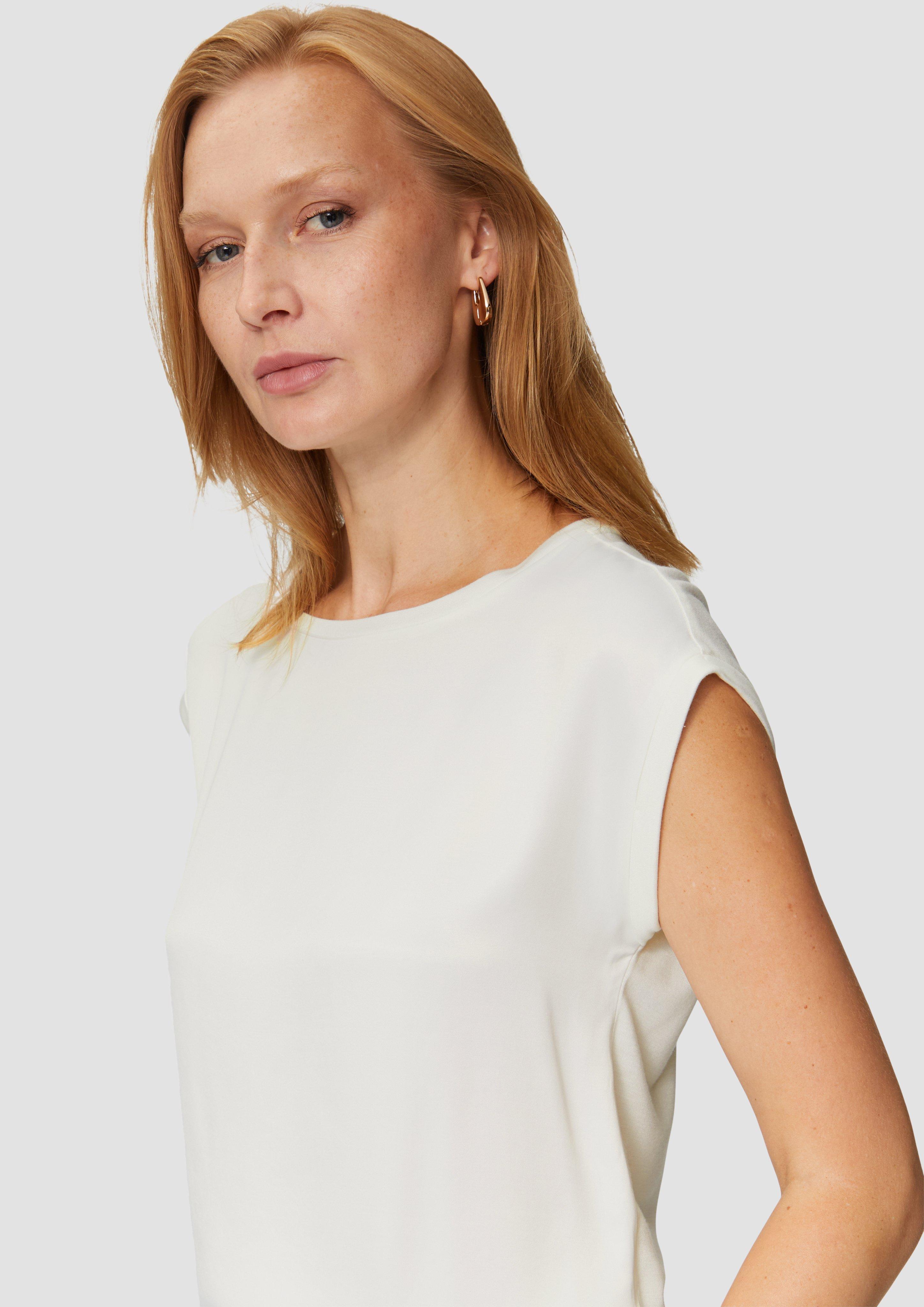 T-shirt in 0200, 4034 & 5959