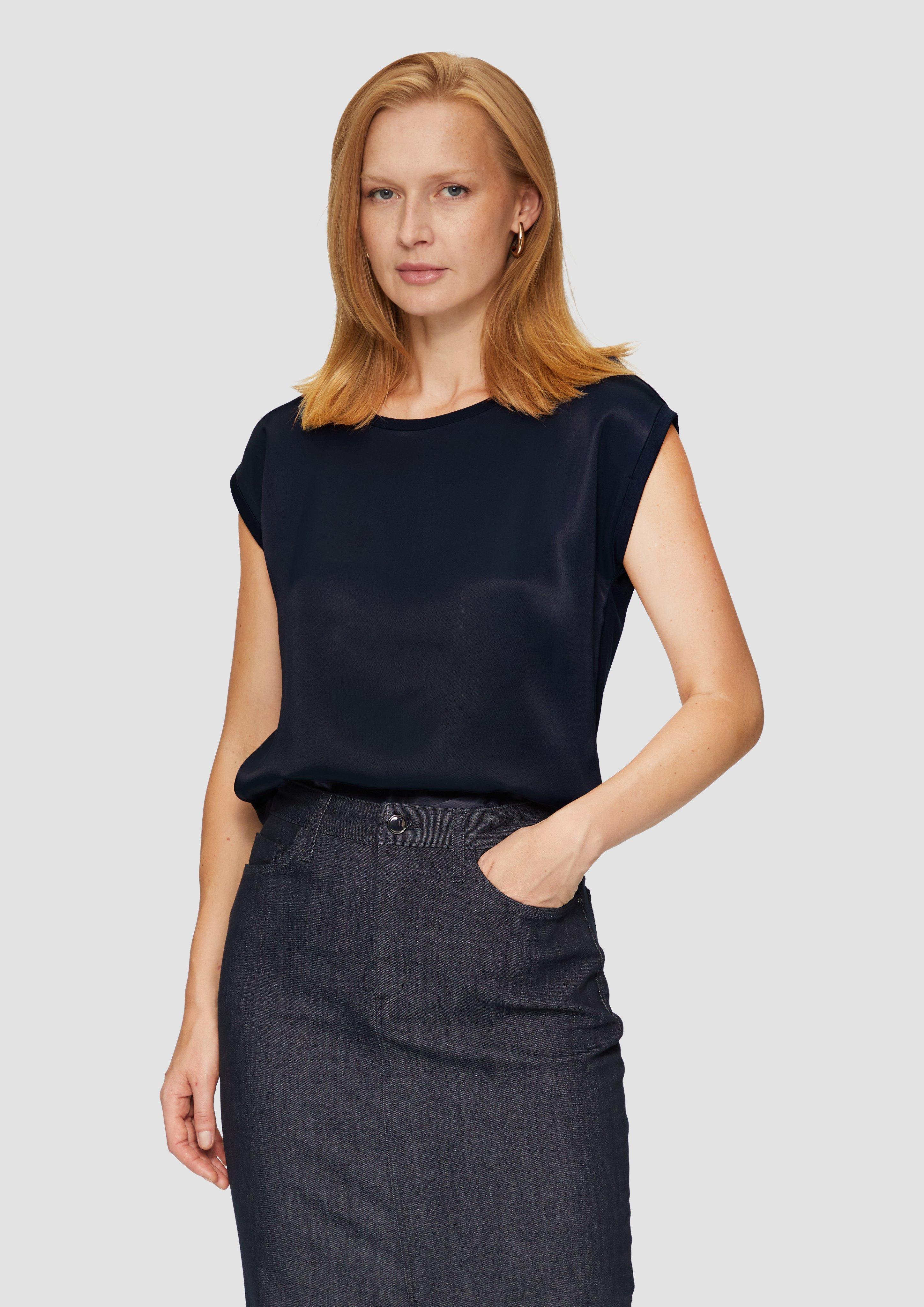 T-Shirt in 5959, 4034 & 0200