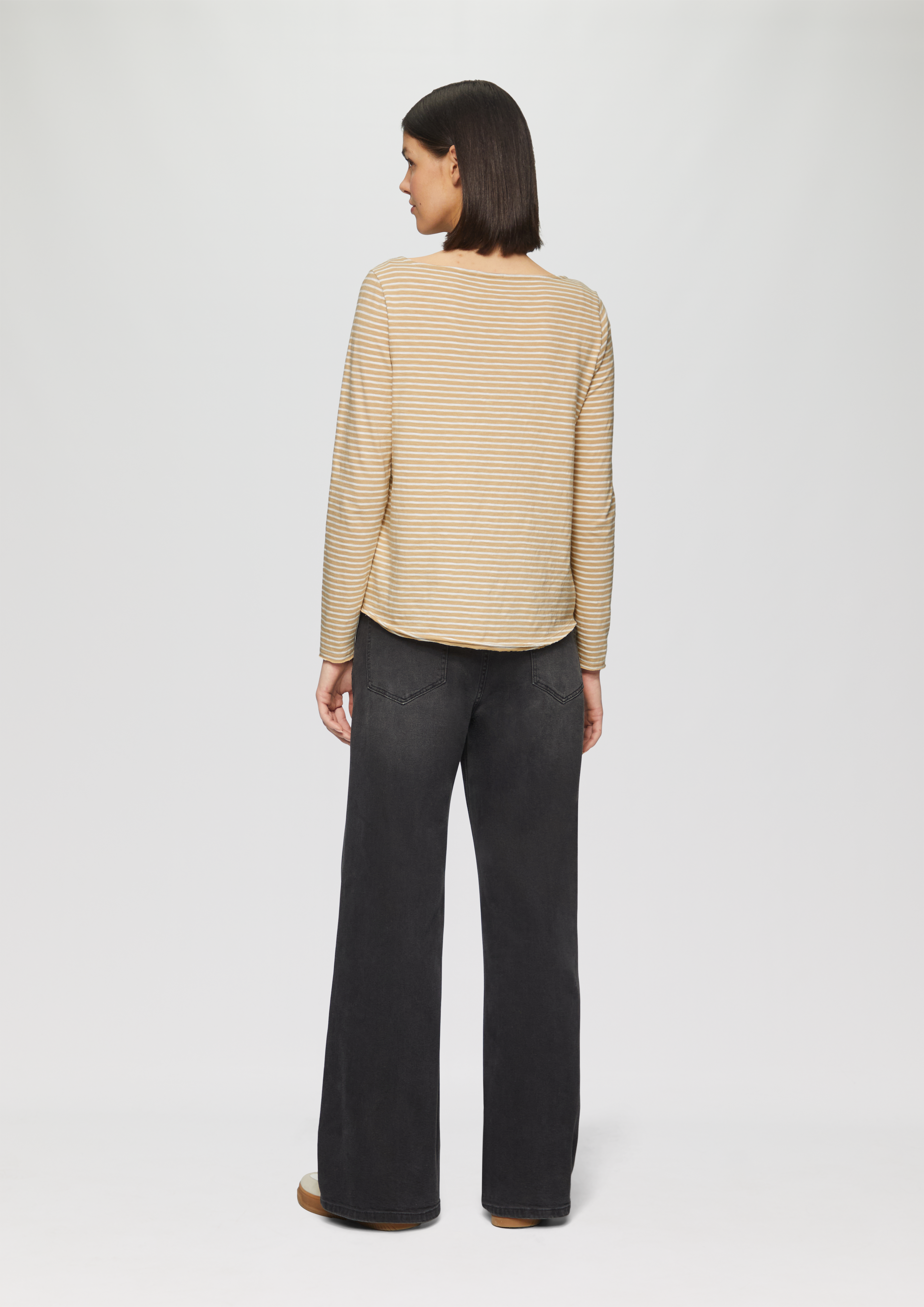 T-Shirt in 83G2, 02G2, 9999, 77G2, 0210, 7774 & 4703