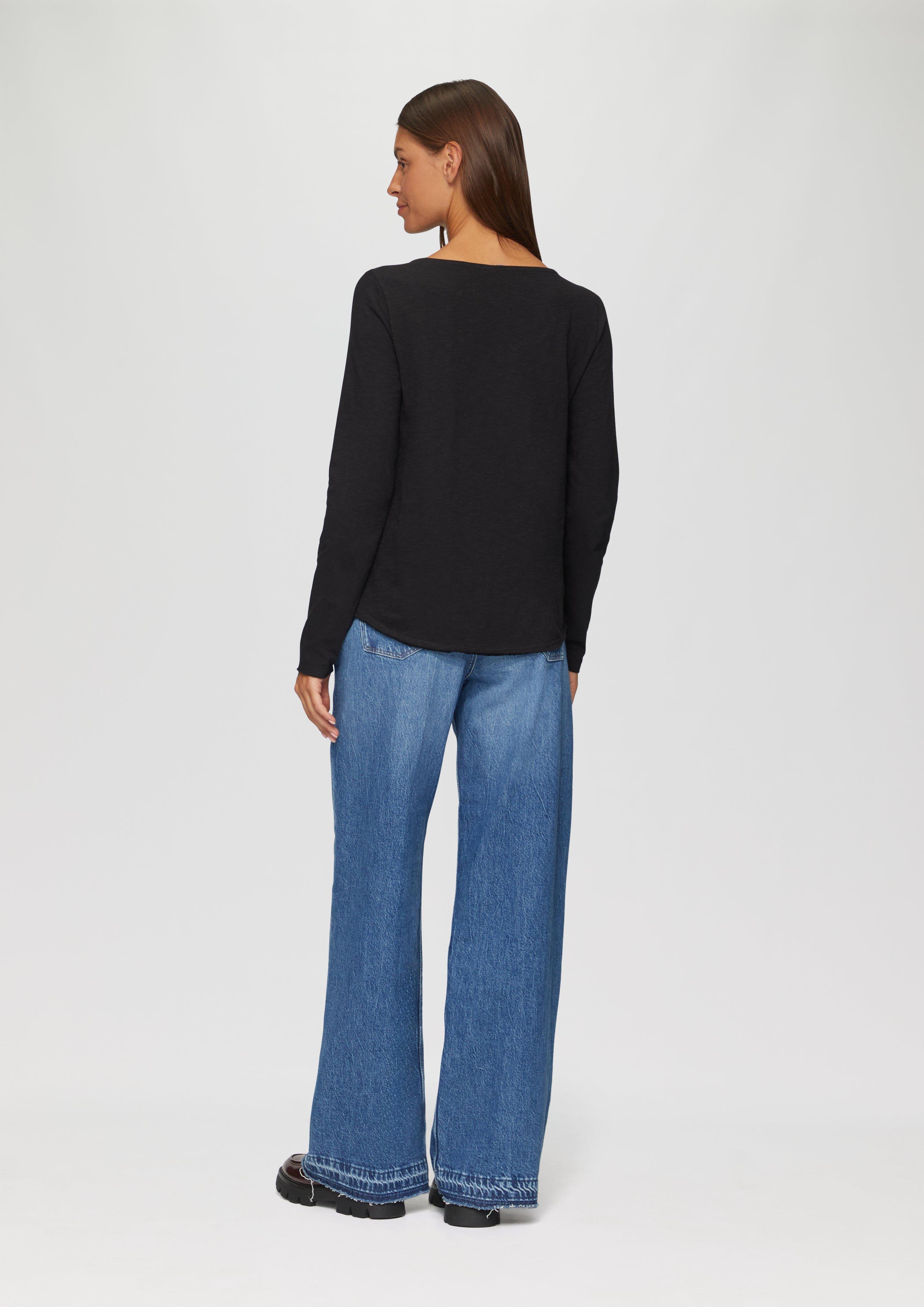 T-Shirt in 9999, 02G2, 77G2, 0210, 7774, 83G2 & 4703