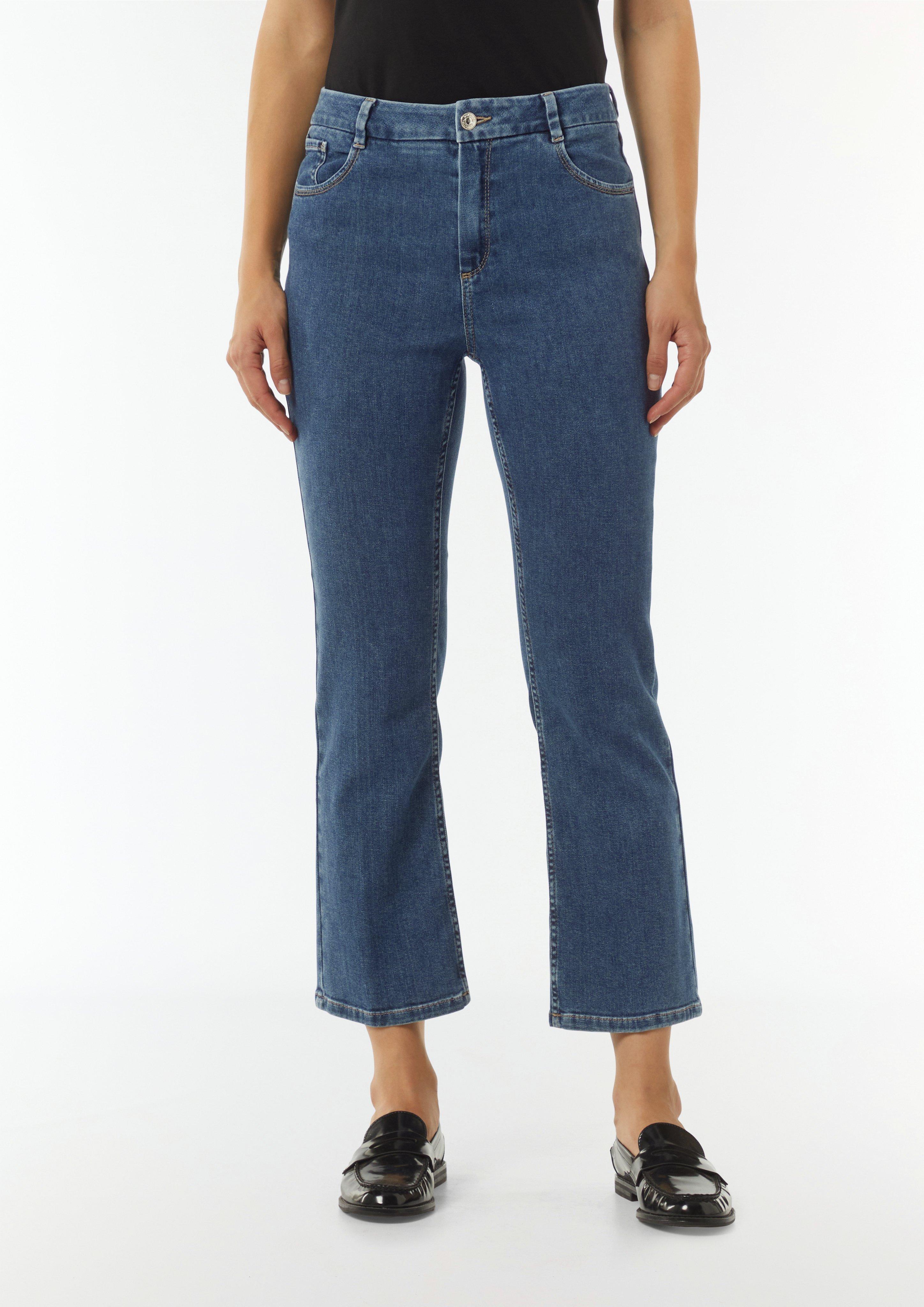 【関税＆送料込み】ChloAC Flare Leg Jeans WynneDenim Performance Stretch Seamed Soft Flare Leg Jean | HSN