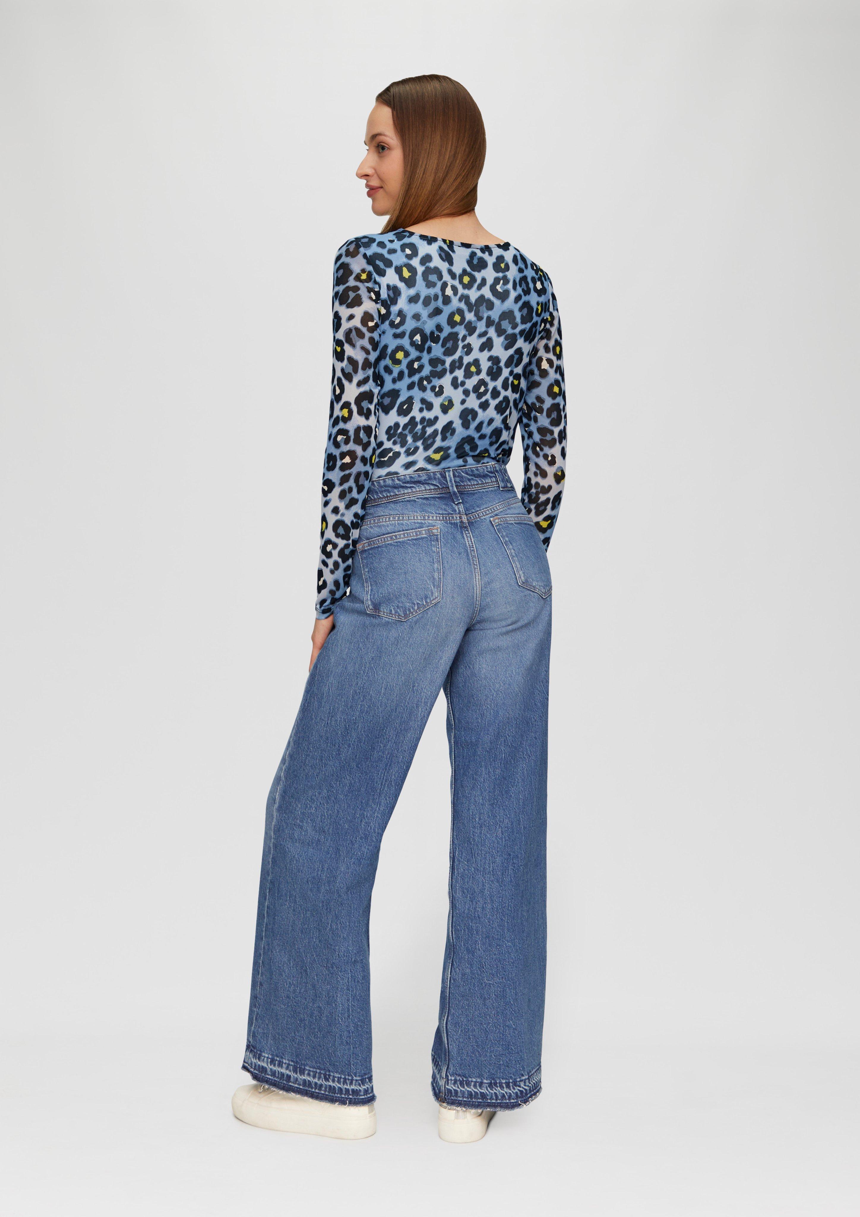 T-shirt in 50A5 & 02A7