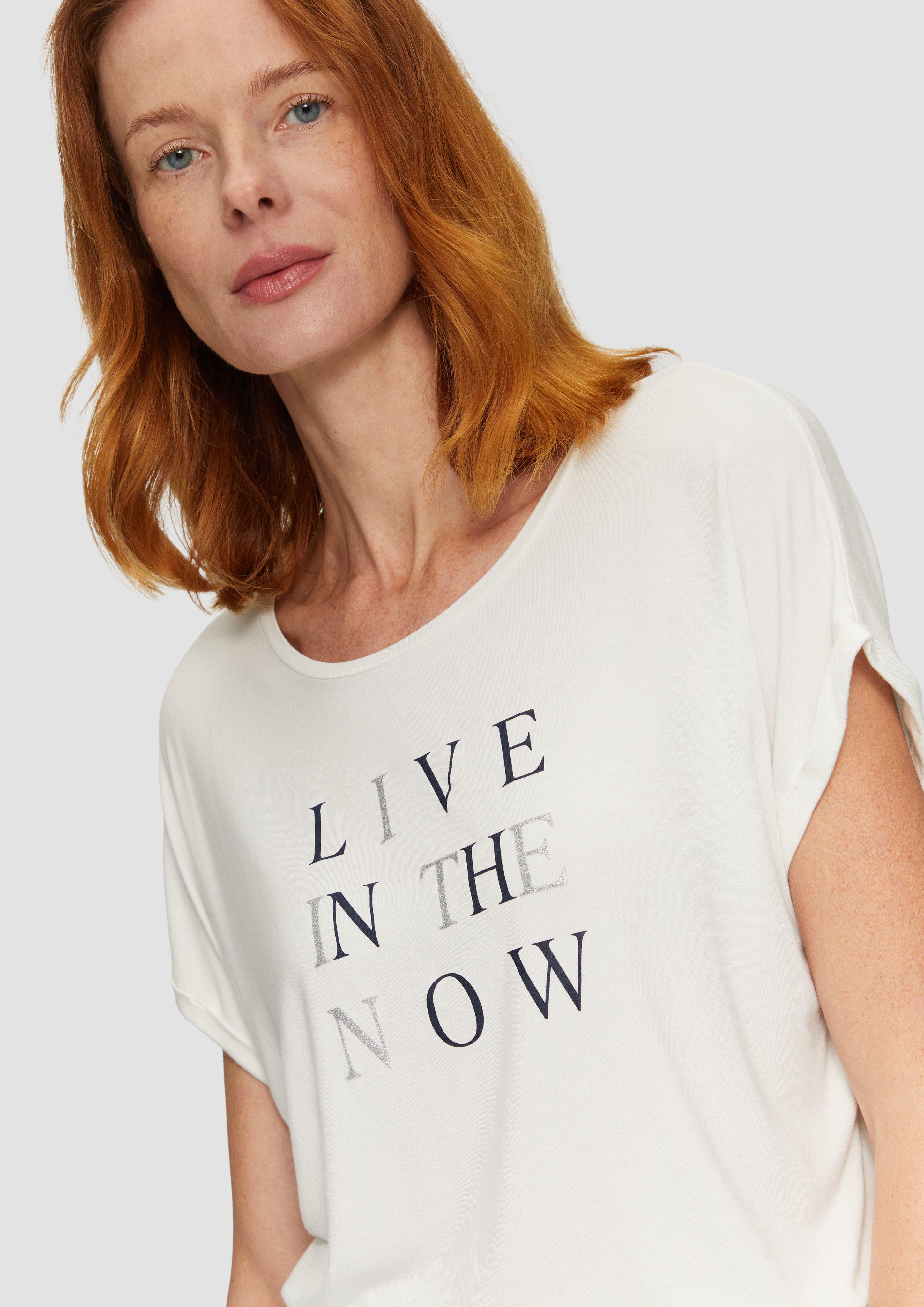 T-shirt in 02D1, 54E2, 77D1, 99D1, 02E2 & 59E2