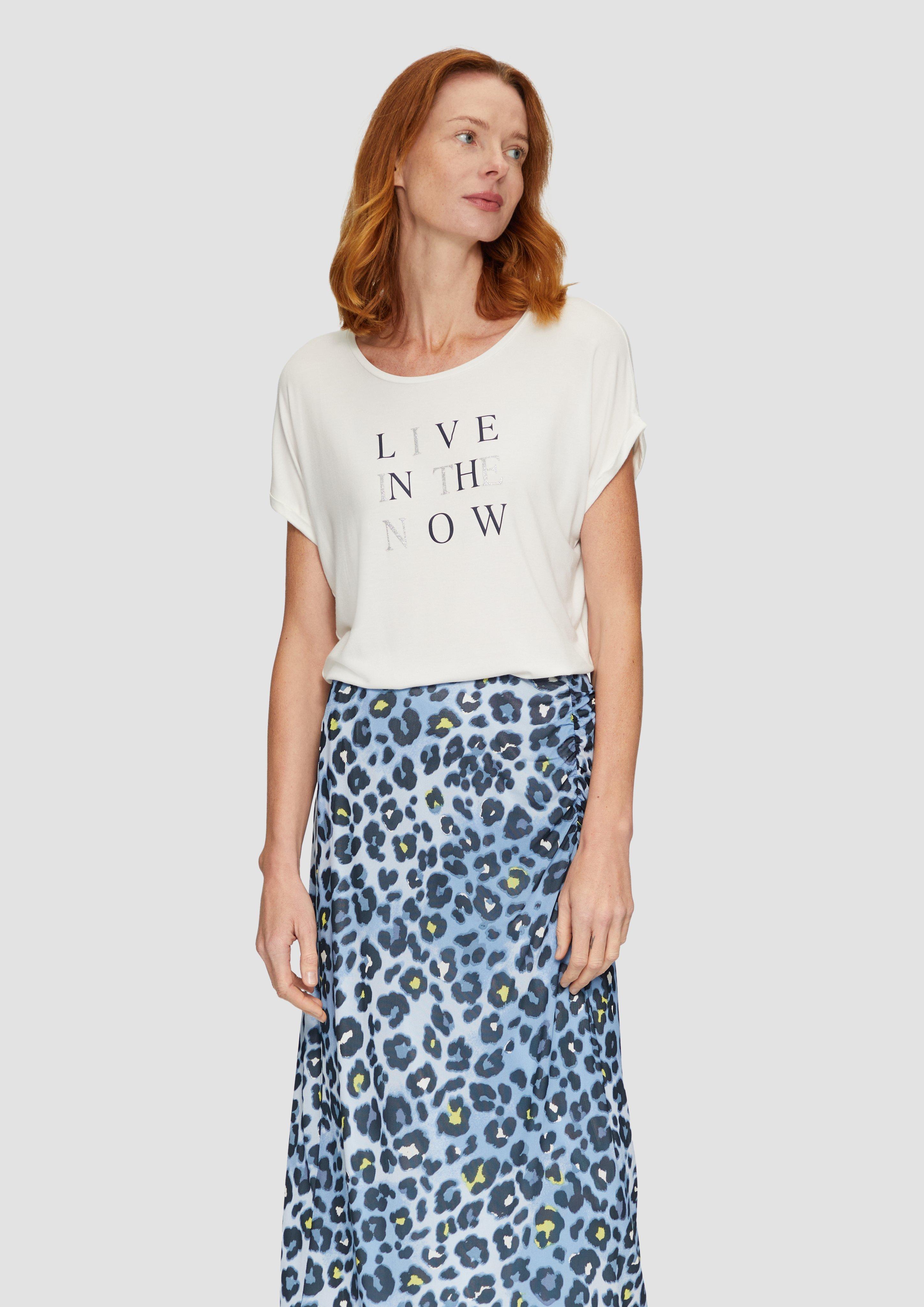 T-shirt in 02D1, 54E2, 77D1, 99D1, 02E2 & 59E2