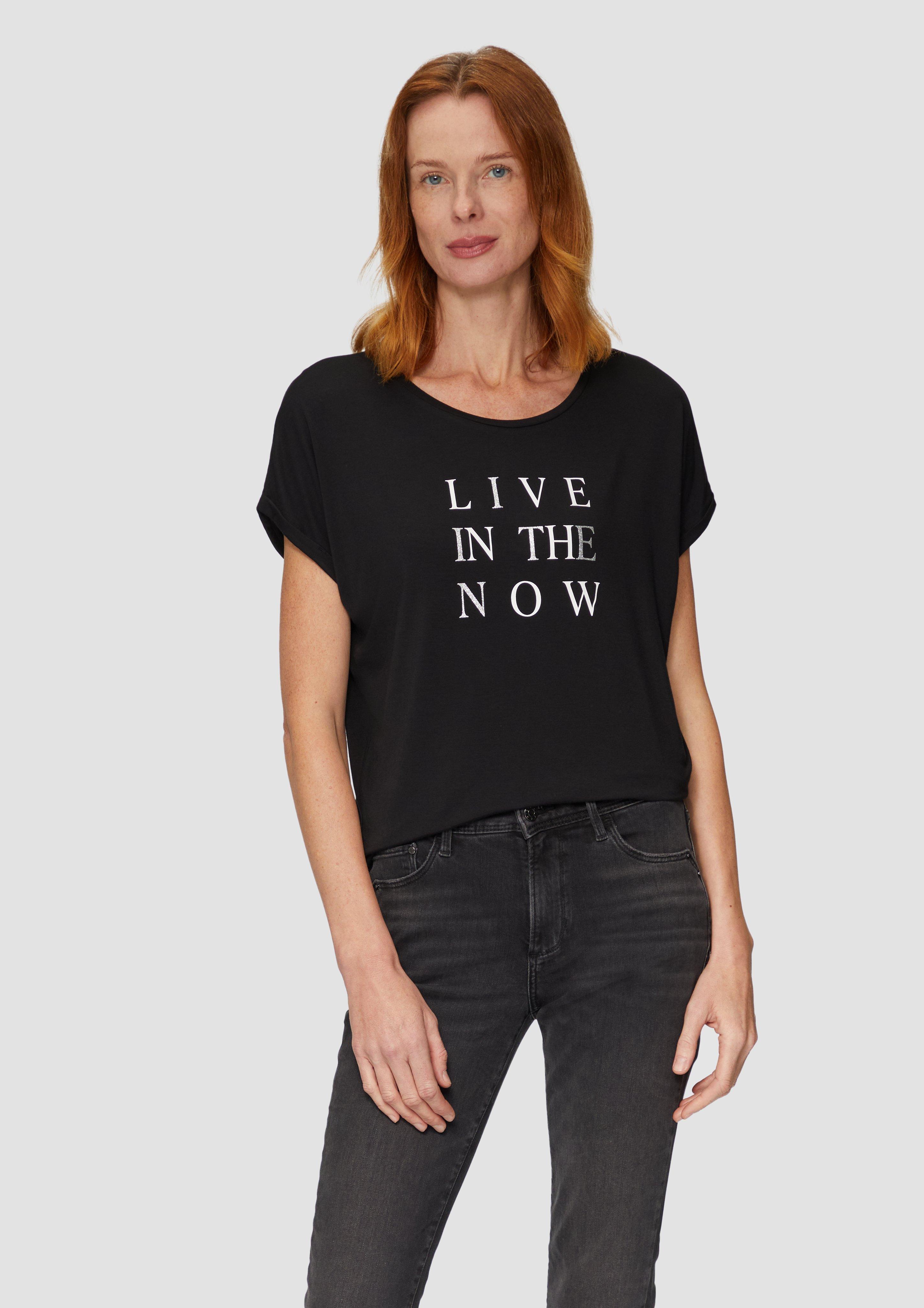 T-shirt in 99D1, 54E2, 77D1, 02E2, 02D1 & 59E2