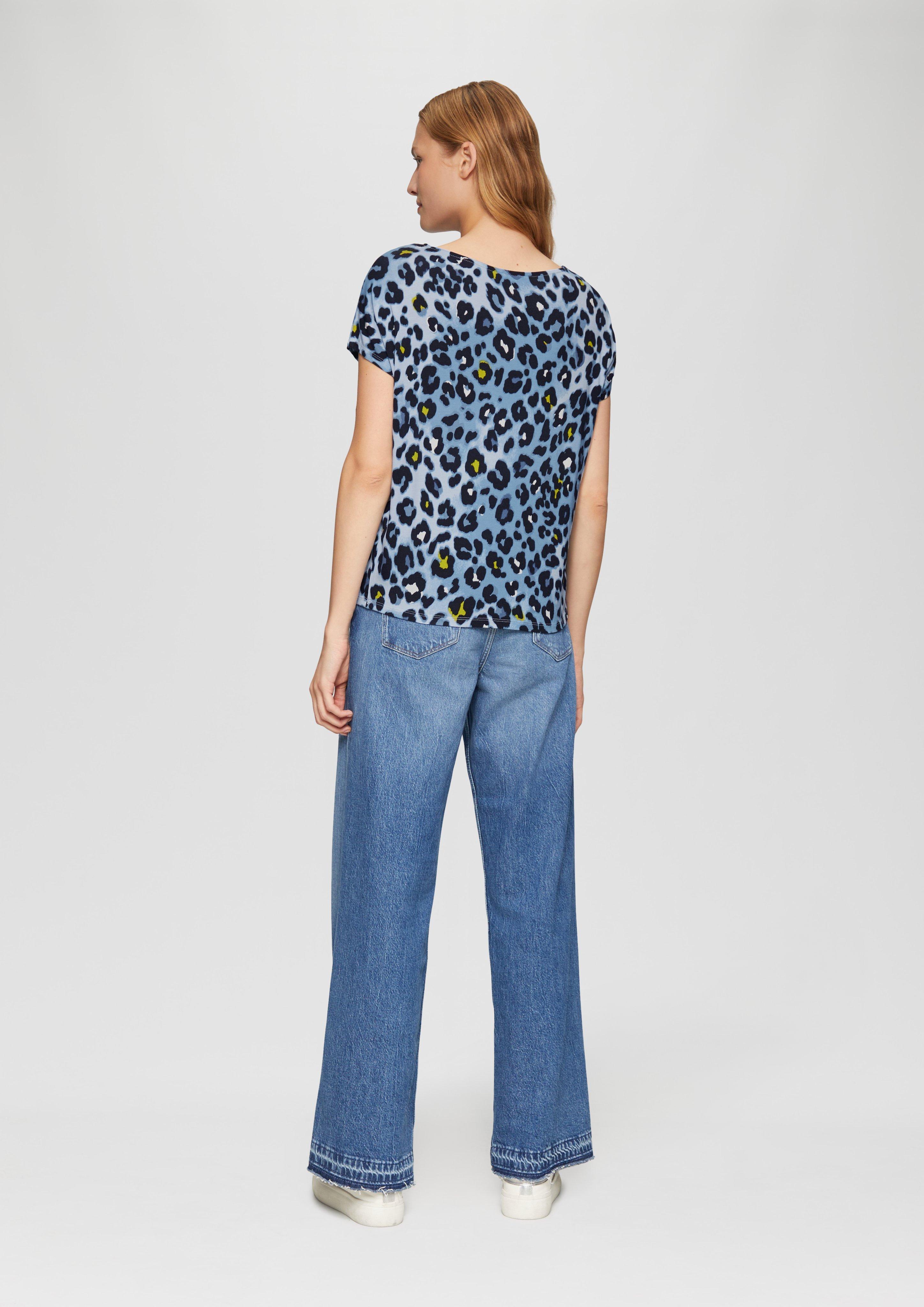 T-shirt in 50A5 & 02A7