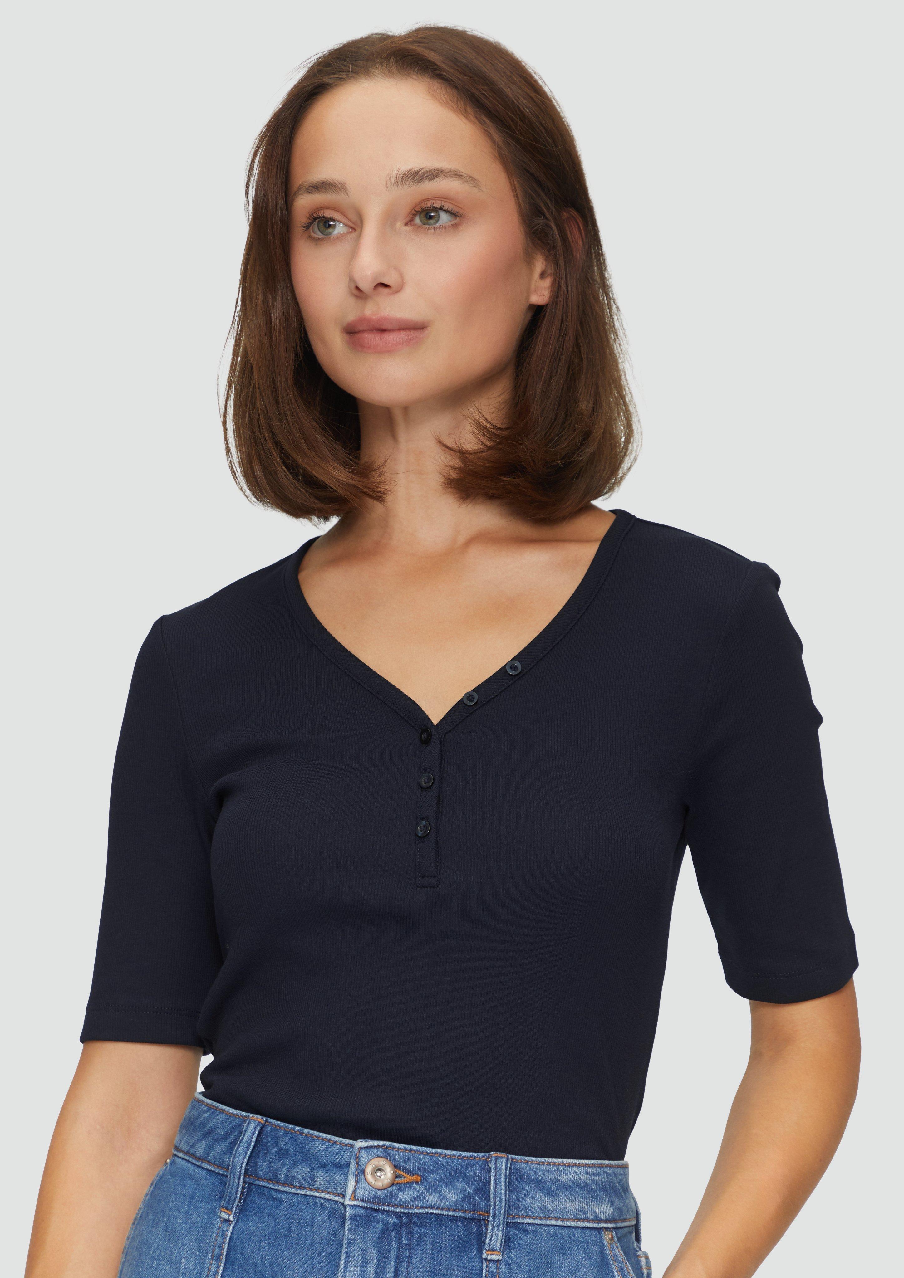 T-Shirt in 5959, 0210, 9999, 4703 & 7774