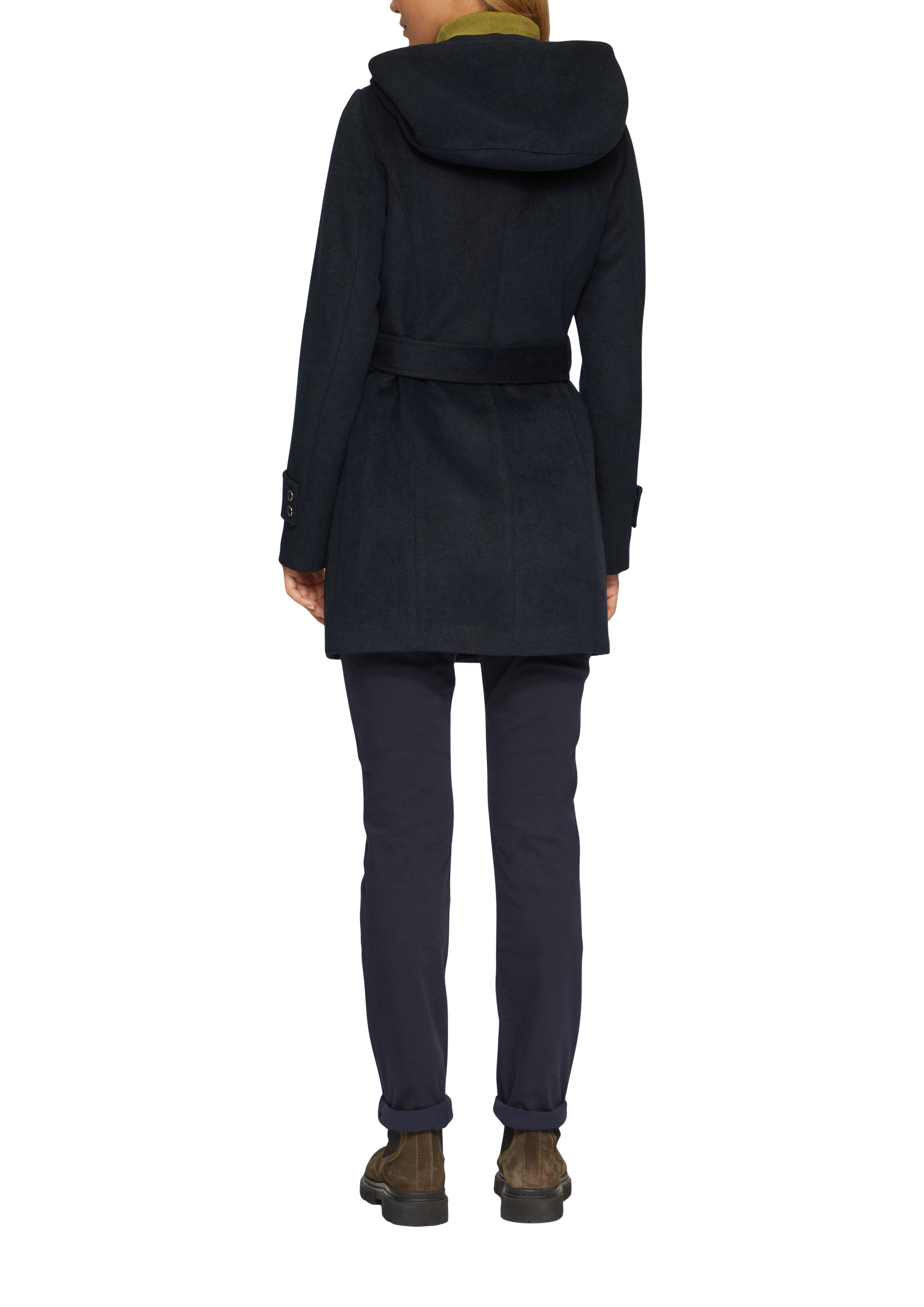 Thumbnail - Outdoor-Mantel