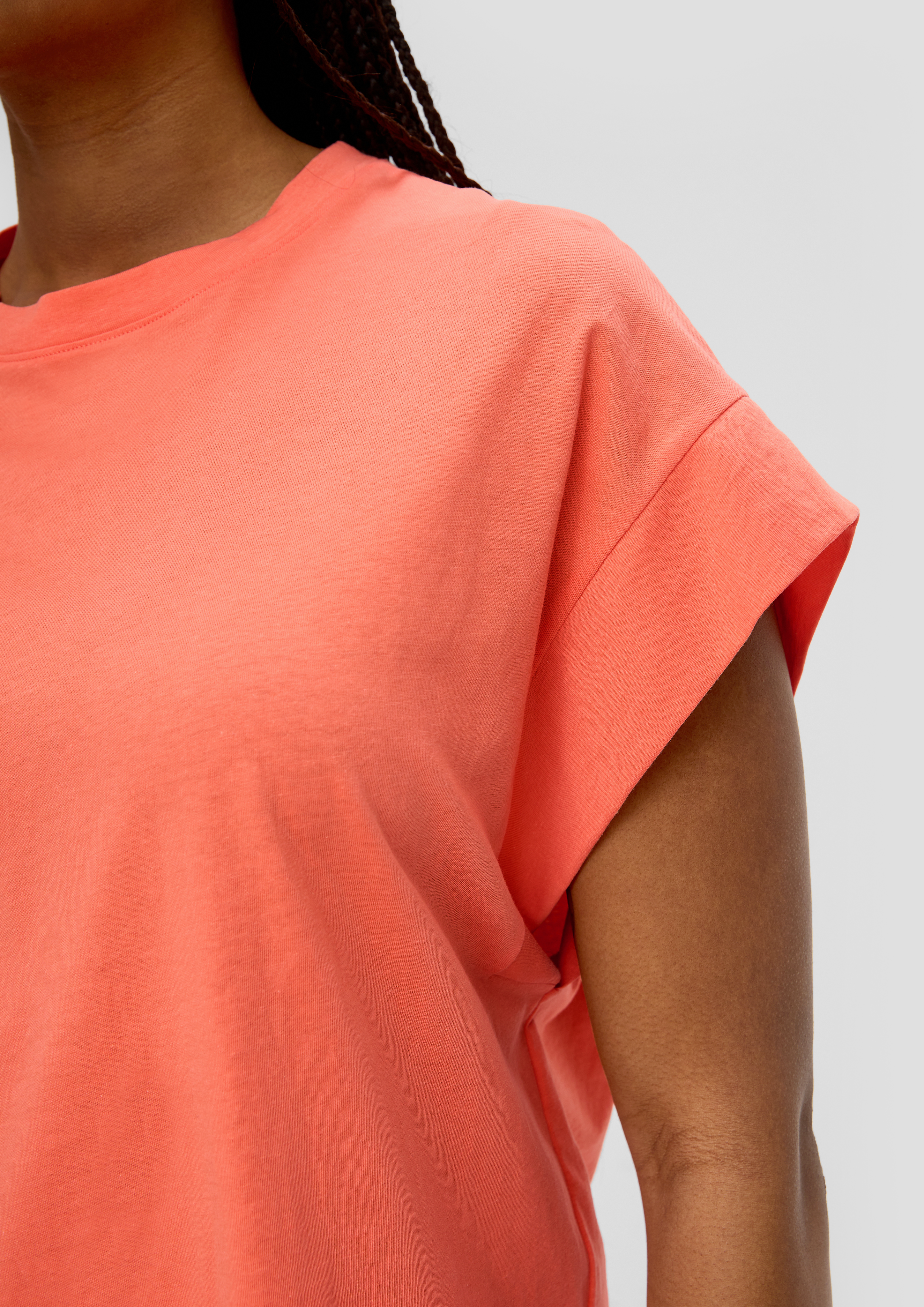 T-shirt in 2347 & 9999