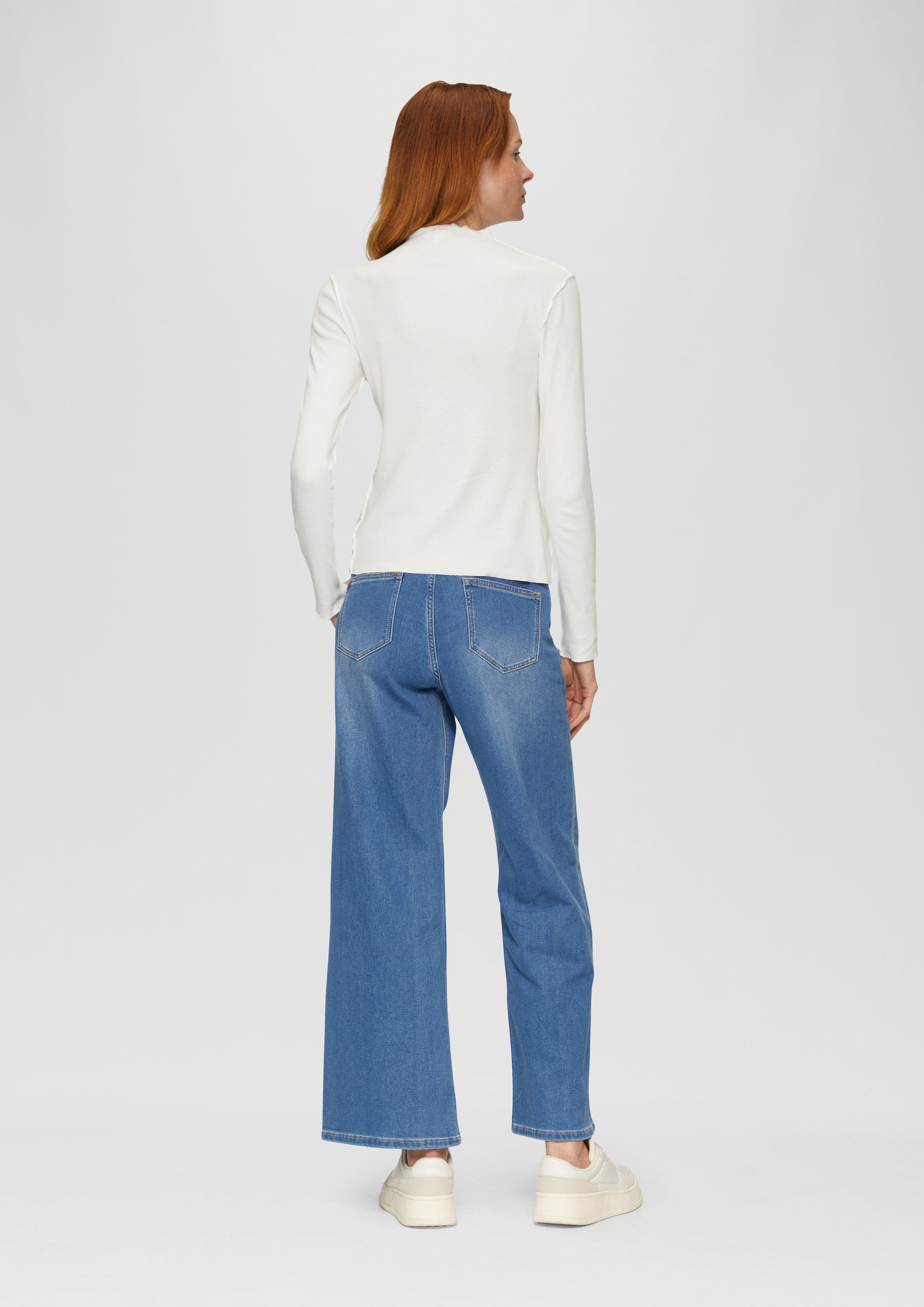 T-shirt in 0210 & 7774