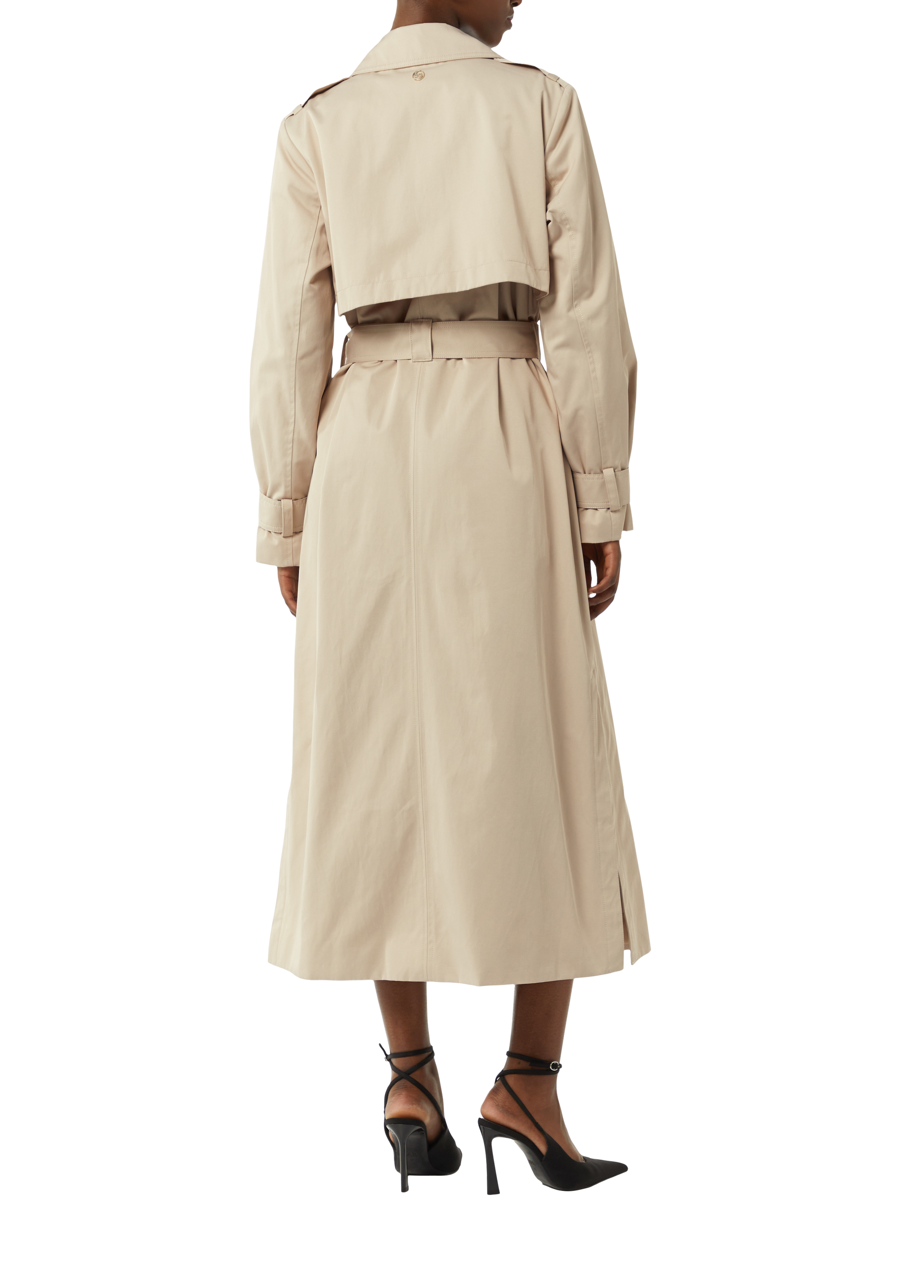 Thumbnail - Outdoor-Mantel