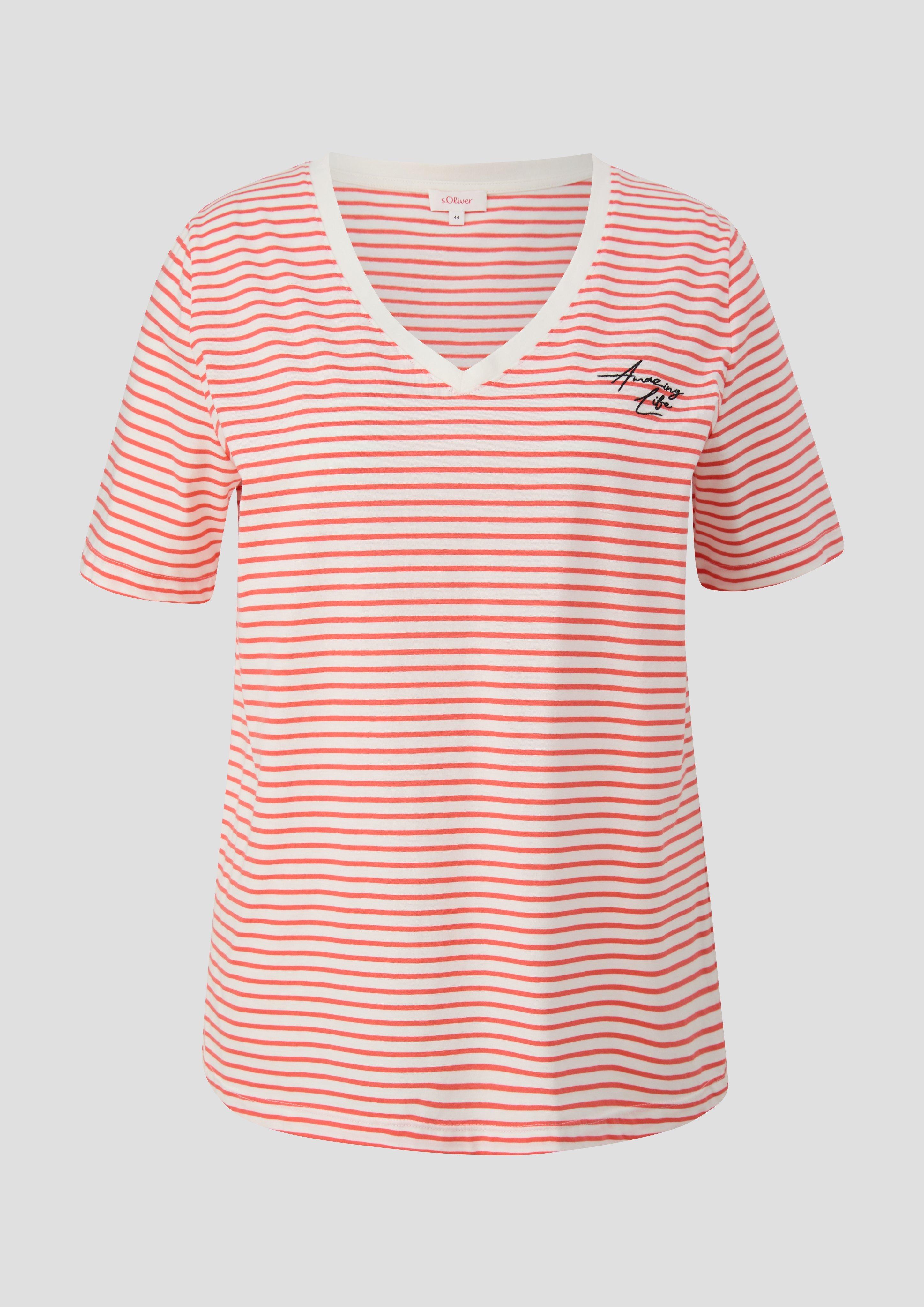 s.Oliver Weiches T-Shirt mit V-Ausschnitt