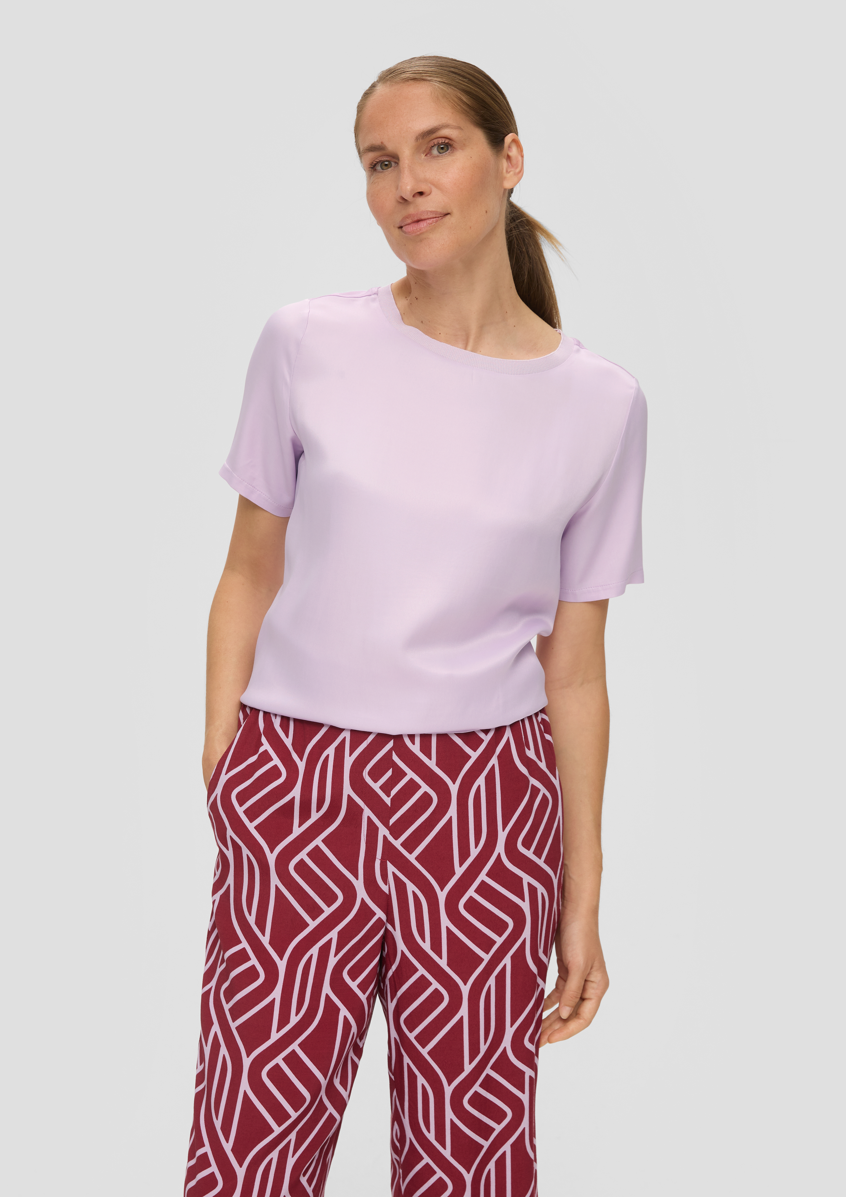 T-shirt in 4703 & 7240