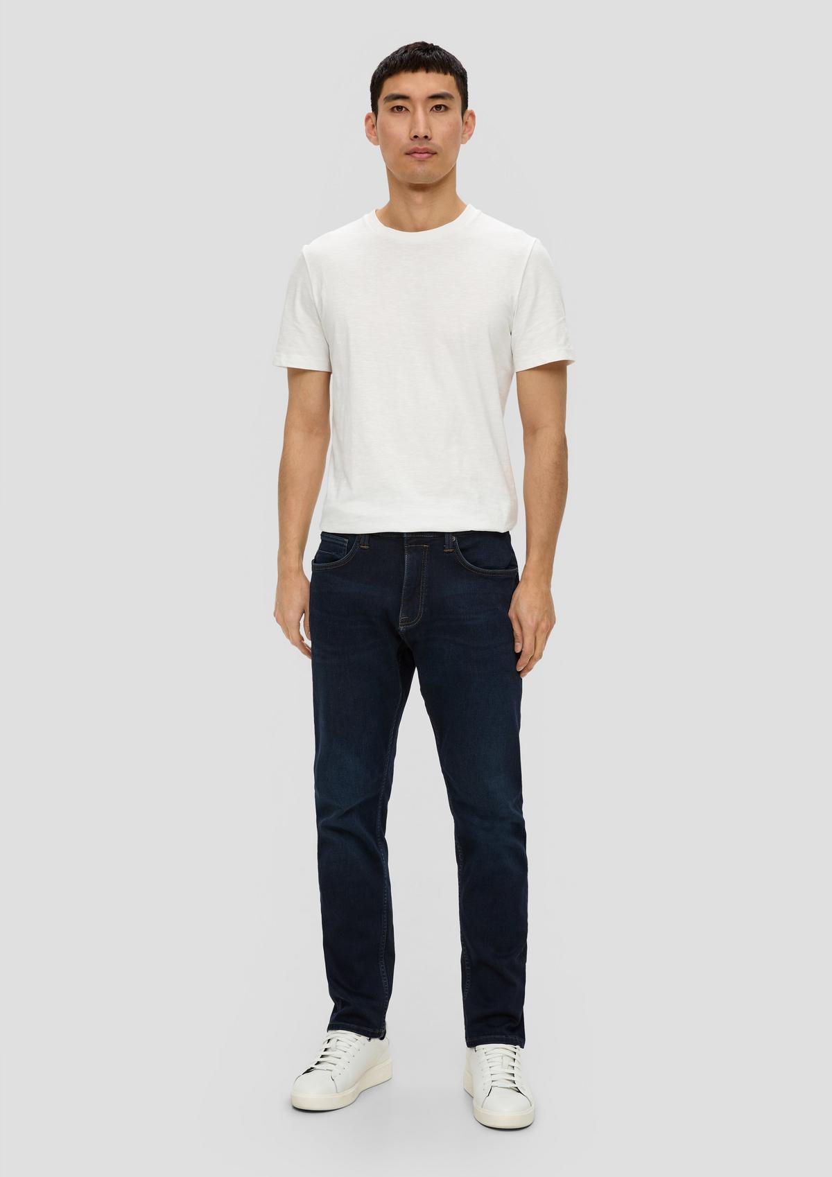 s.Oliver Jeans / Regular Fit / Mid Rise / Tapered Leg