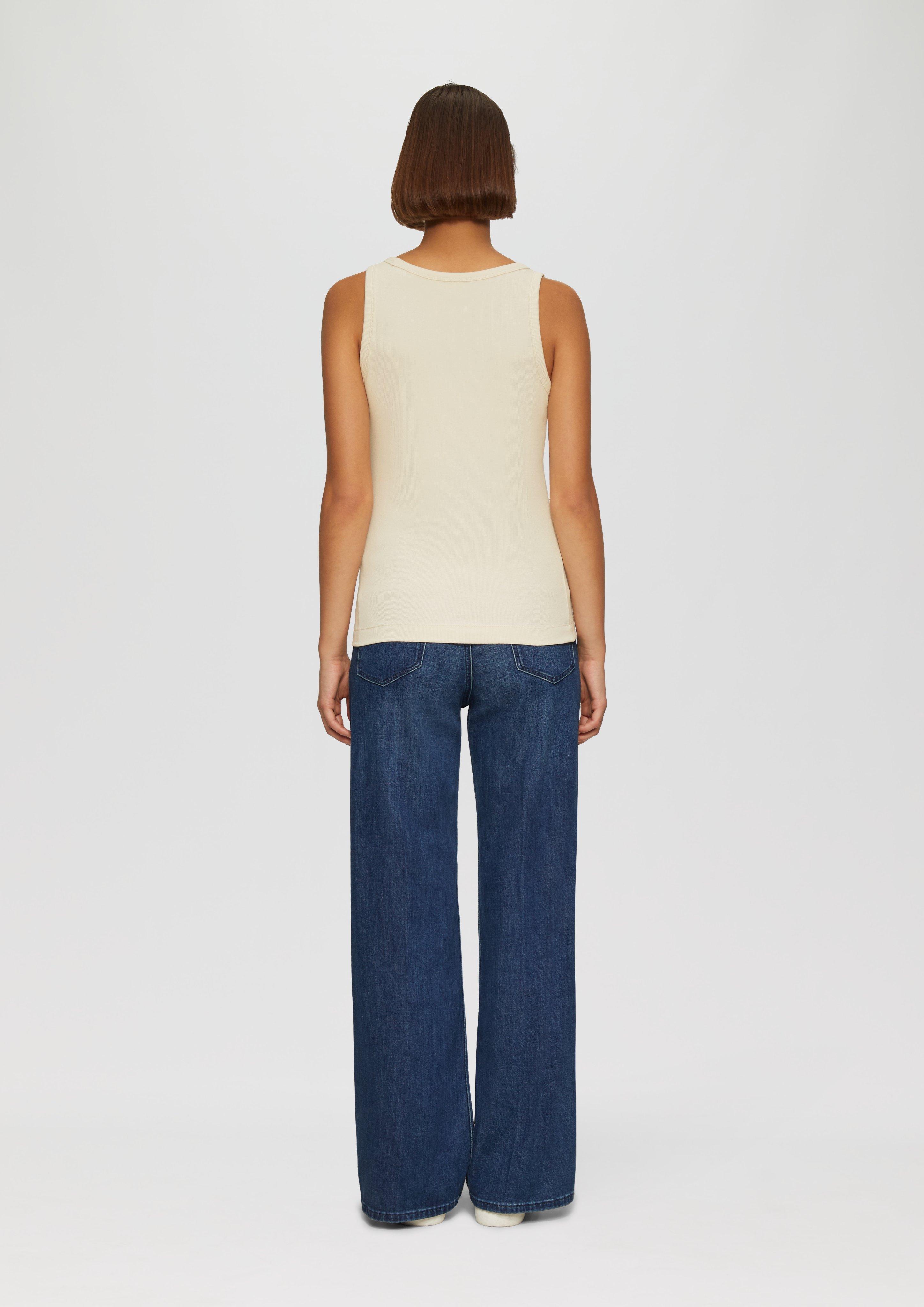 T-shirt in 8105 & 4482