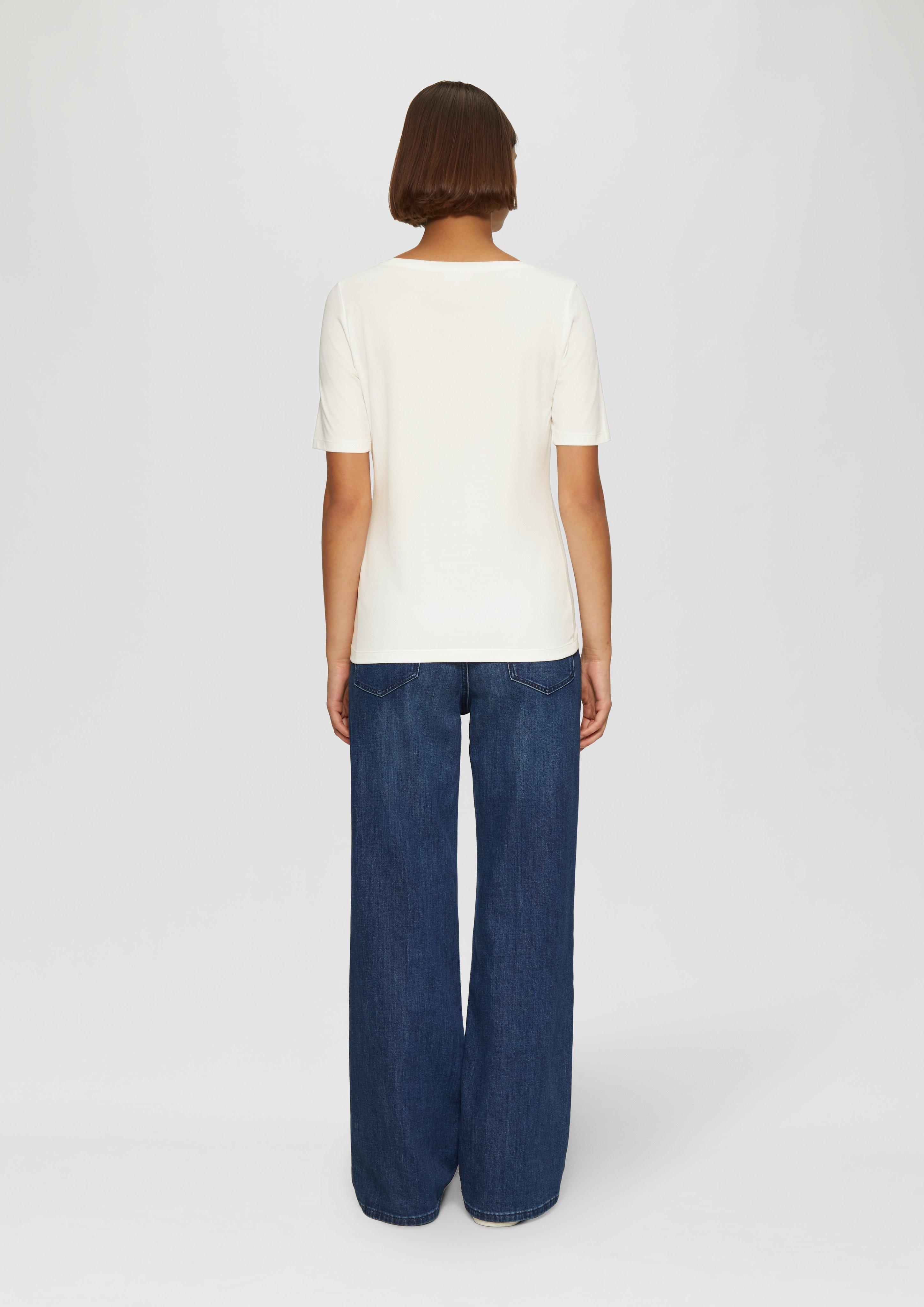 T-shirt in 02E2, 43E2, 44E2 & 99E2