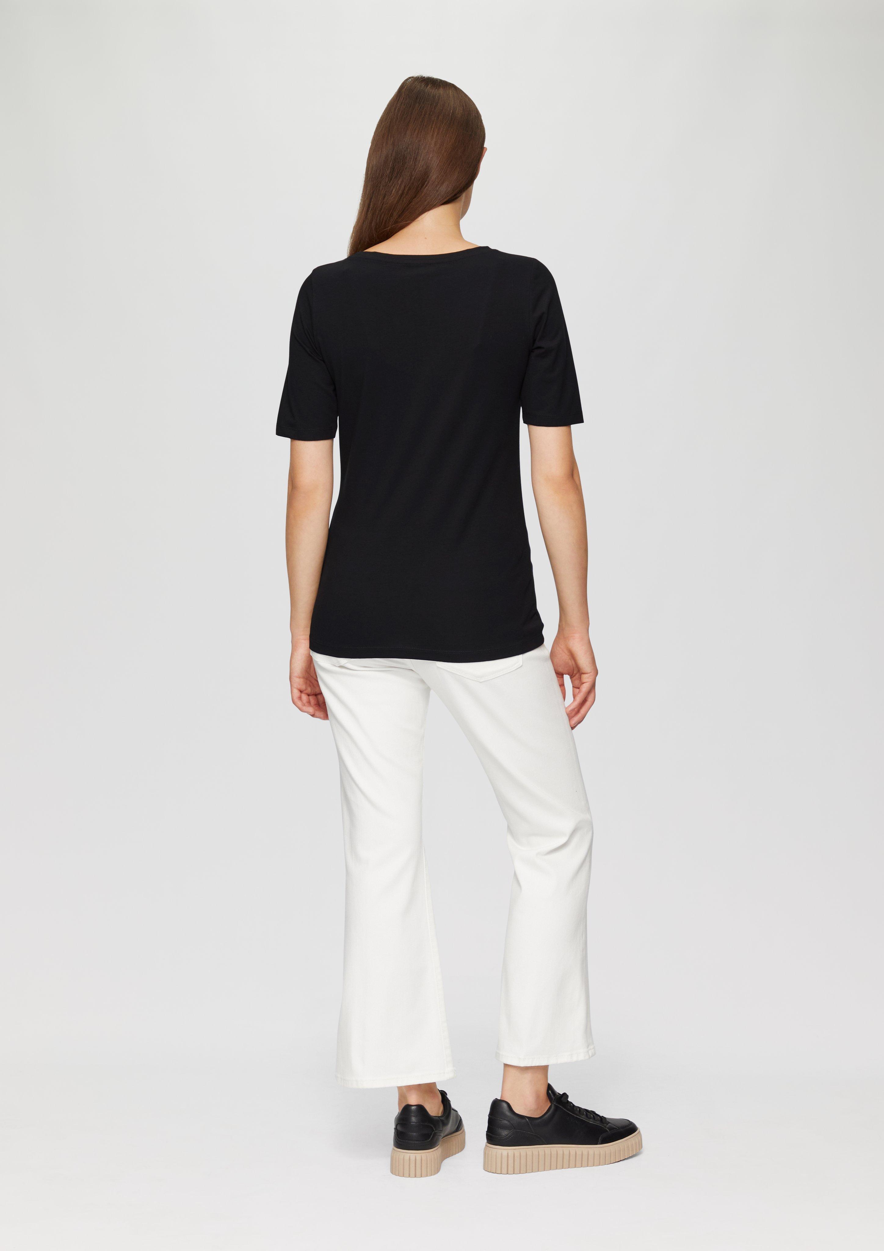 T-shirt in 99E2, 02E2, 43E2 & 44E2