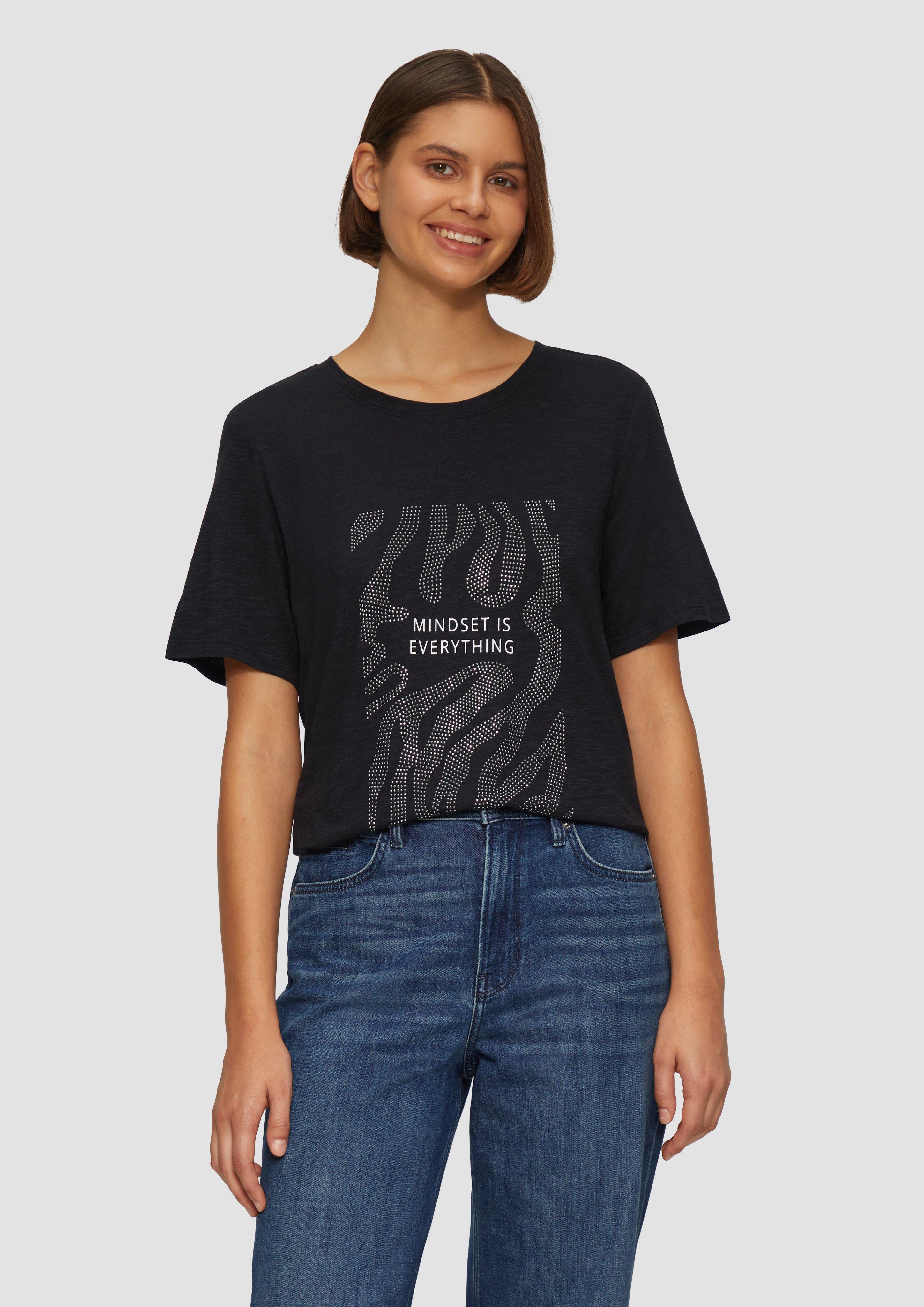 T-Shirt in 99D0, 44D0 & 02D0