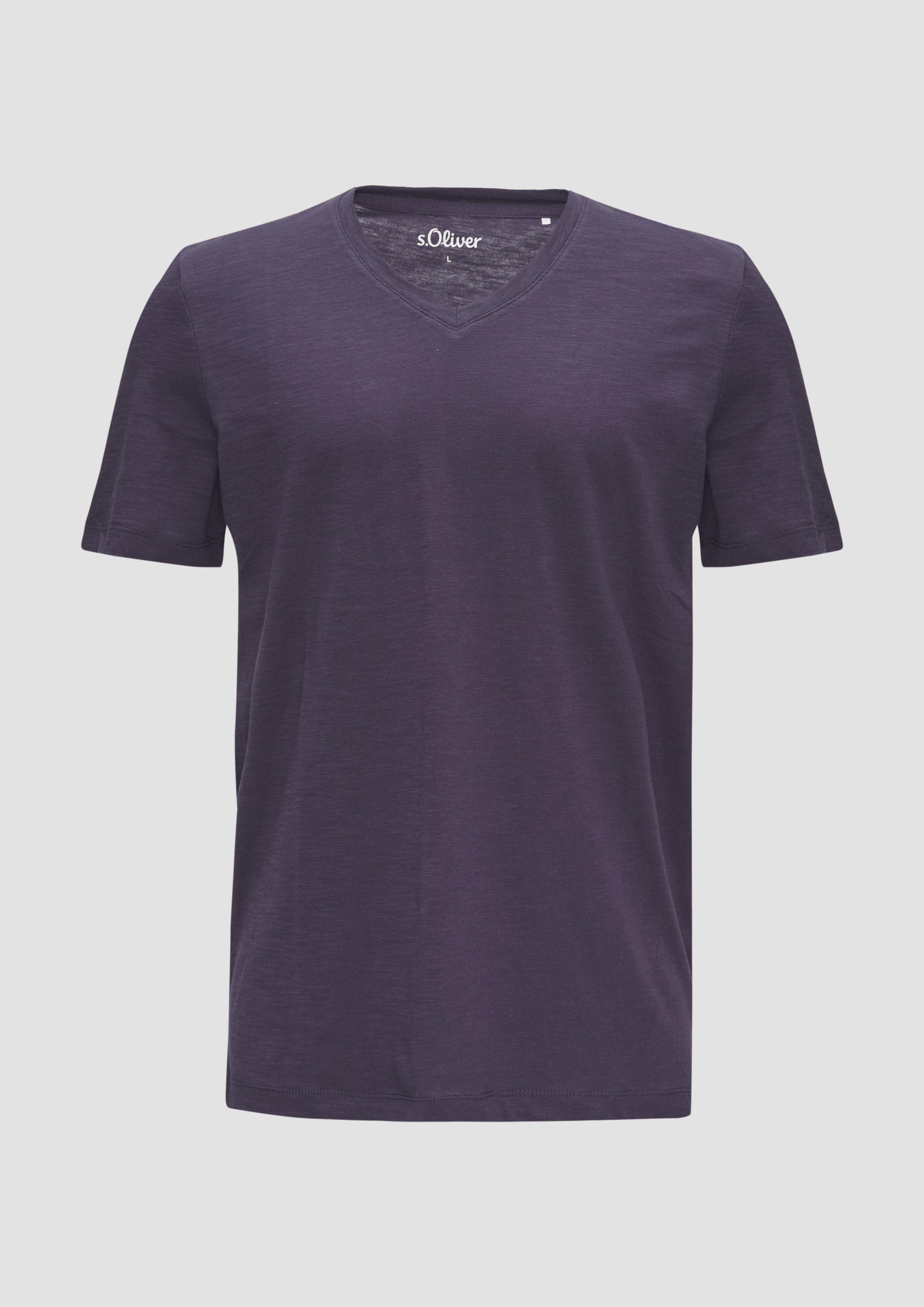 s.Oliver Baumwollshirt mit V-Ausschnitt und Flammgarnstruktur