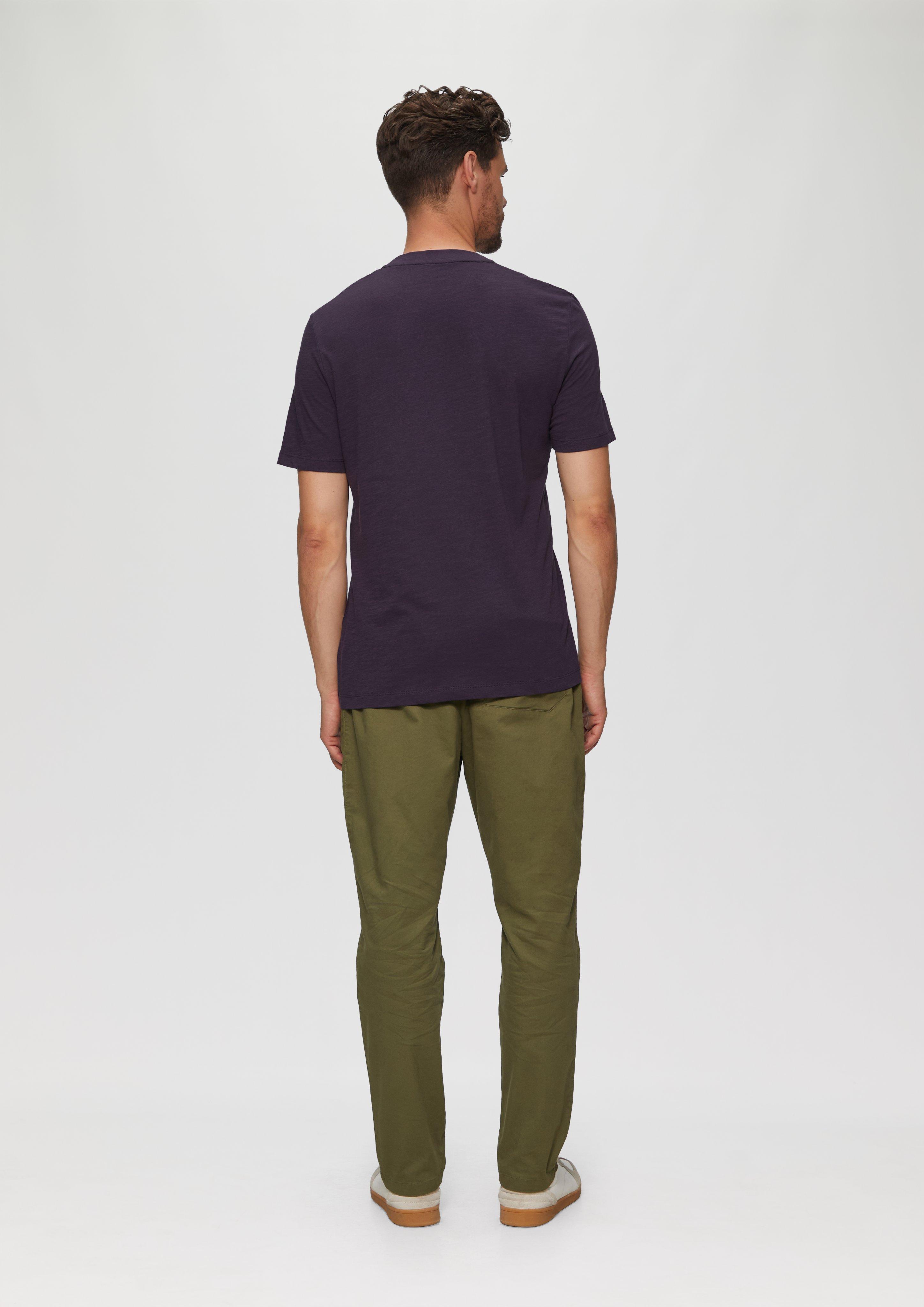 T-shirt in 48D2, 77D1, 54D1, 77D2, 33D2, 01D2, 59D1, 59D2 & 48D1